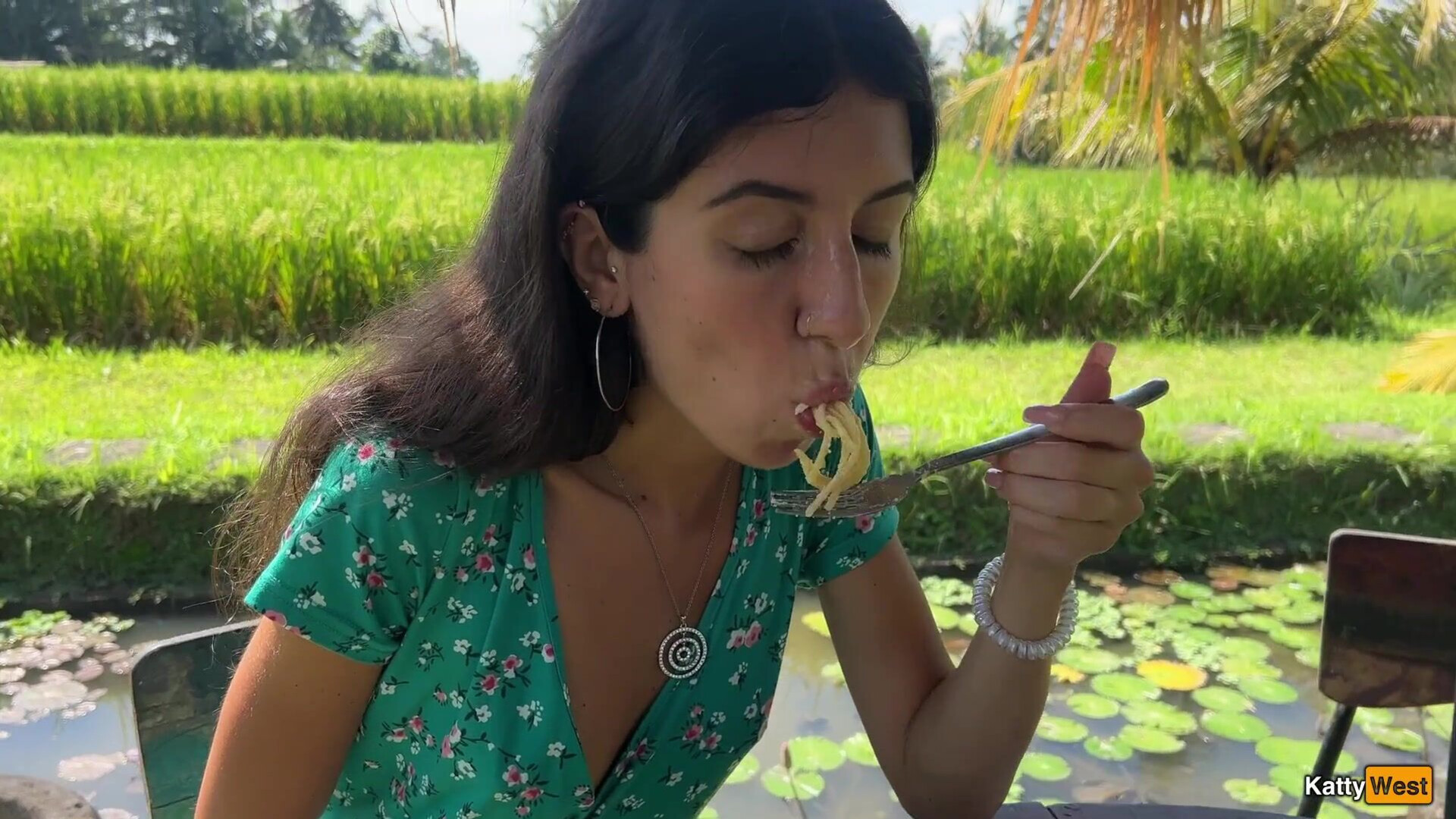 Katty West Public Cumwalk in Cafe , Eating Pasta Carbonara with Sperm on Face - katty west - public cumwalk in cafe - eating pasta carbonara with sperm on face