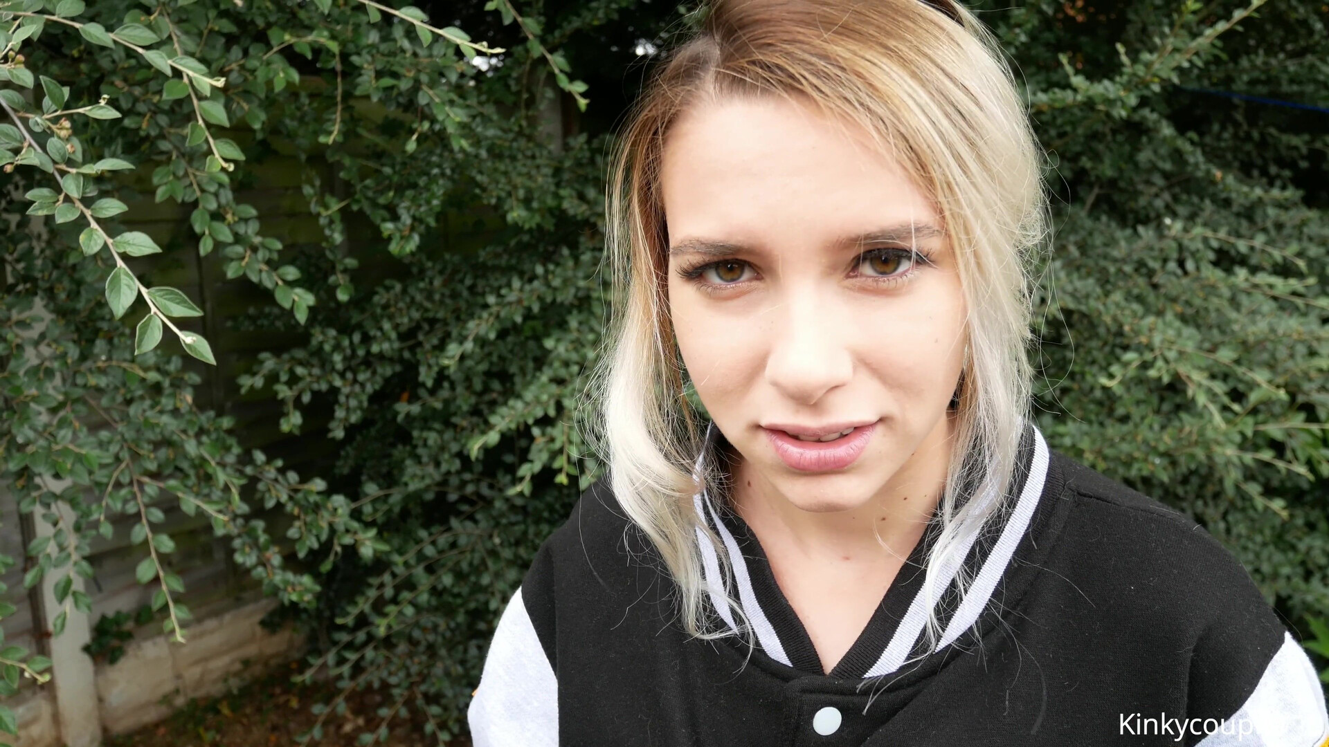 Kinkycouple111 Stranded I Have To Suck Dick To Get Home (Thanks For The Jacket Porn - big tits - handjob - pov