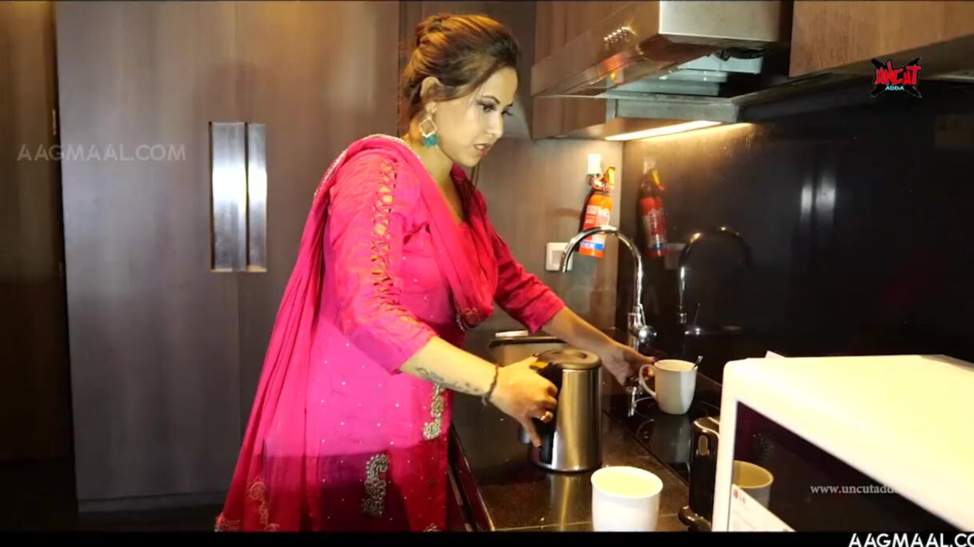 Salwar Kamiz Uncut (2024) UncutAdda Hindi Hot Short Film - sanandabanerjee - chandrimabanerjee - gargikhakhalary - priyagamre - bhartijha - leenasingh - prajaktajahagirdar - kairashehgal - sharonparma
