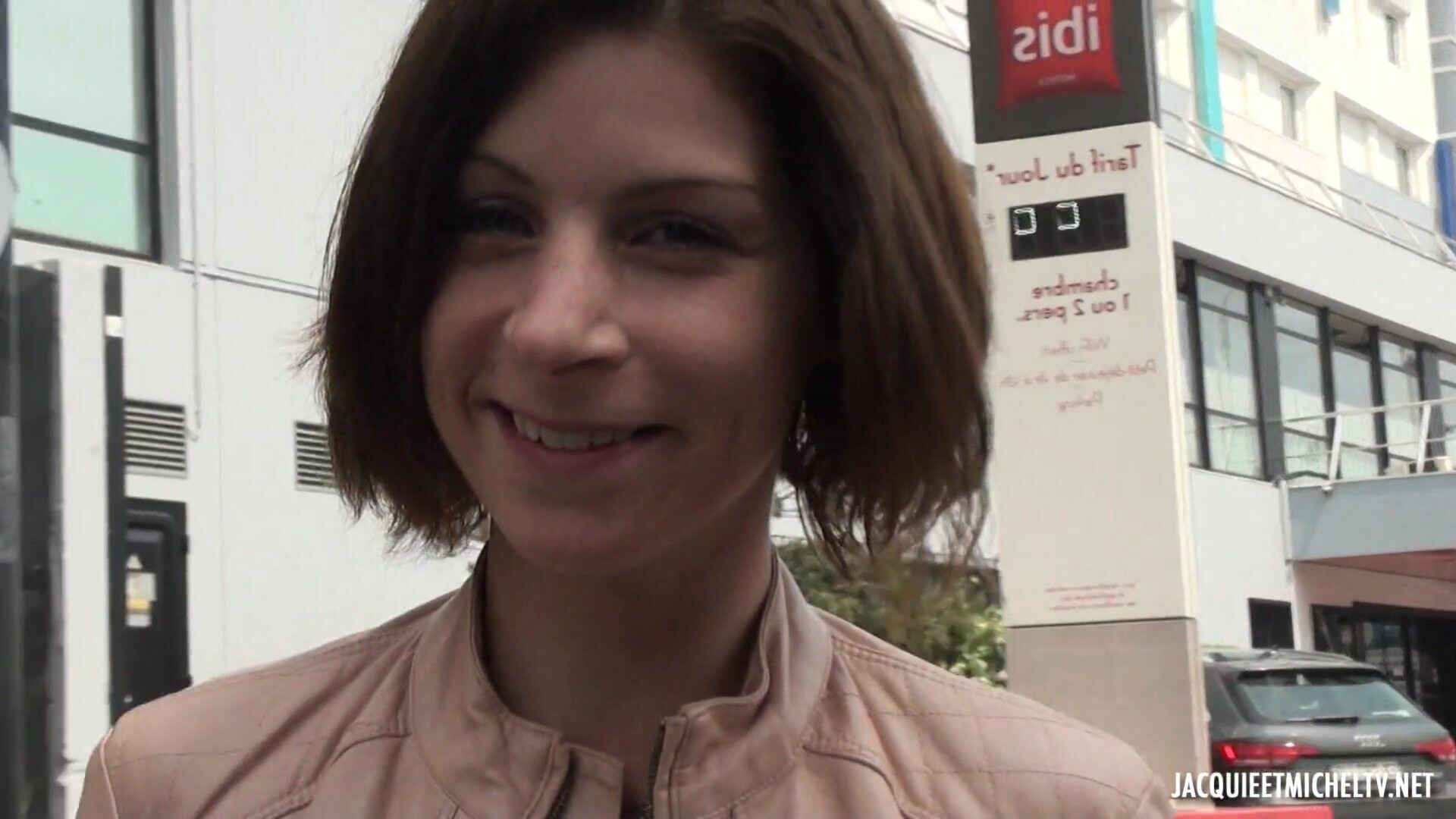 Sandrine Offers a little sexual escapade - milf - blowjob - big ass