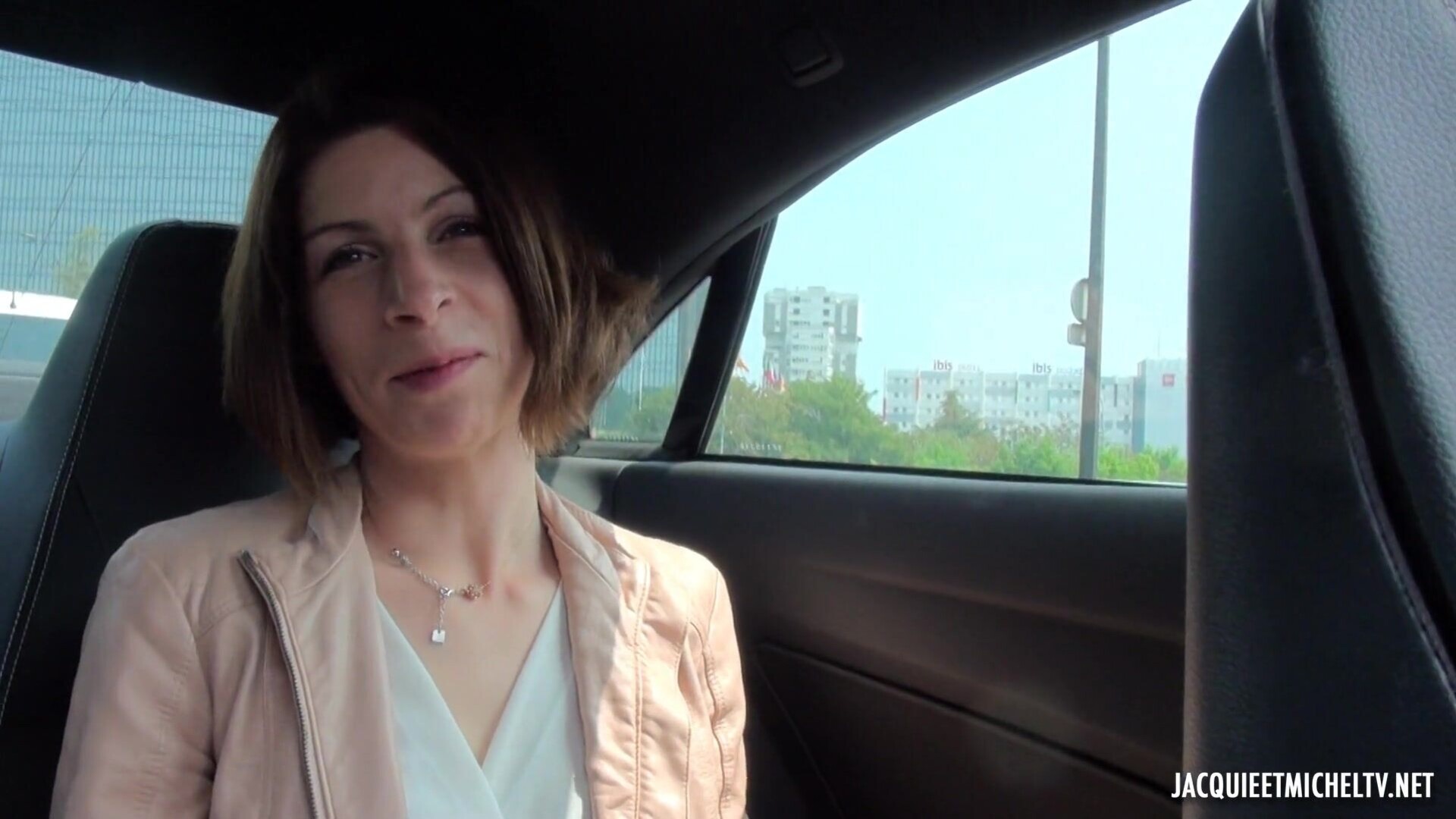 Sandrine Offers a little sexual escapade - milf - blowjob - big ass