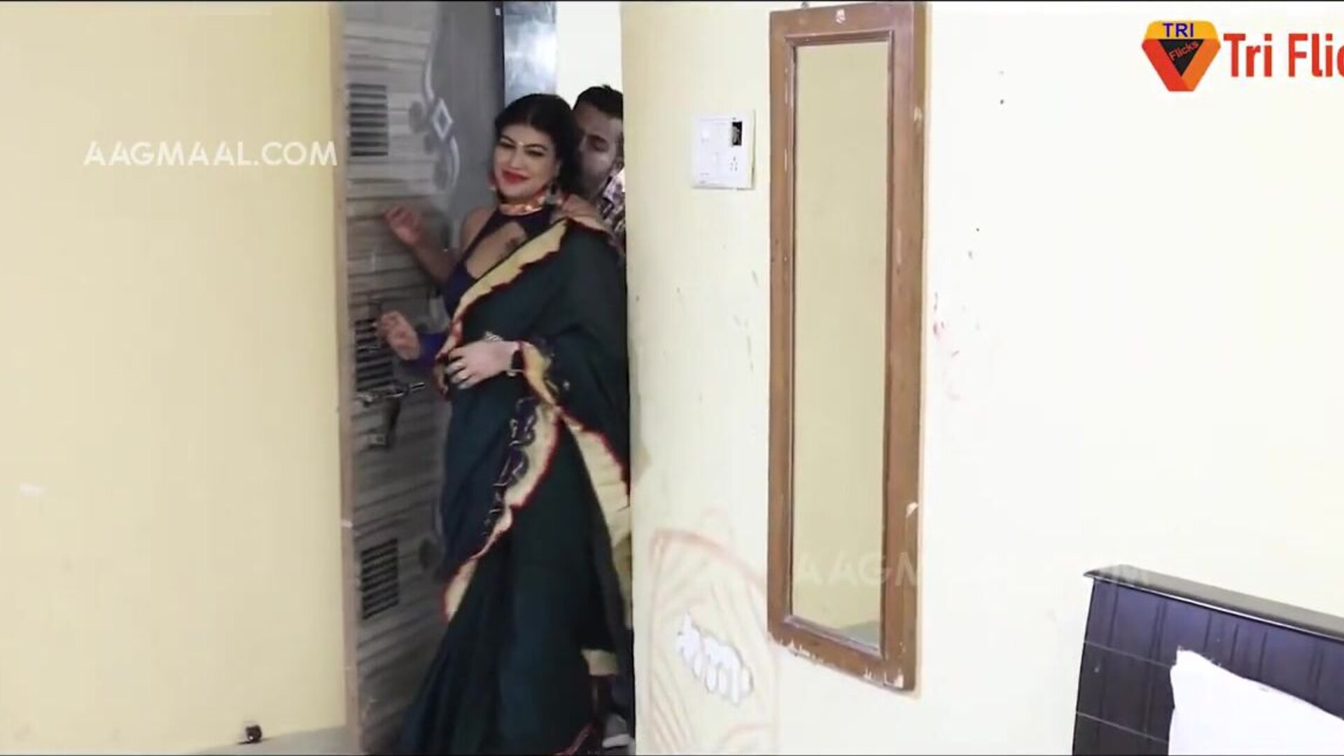 Seema Bhabhi Uncut (2023) TriFlicks Hindi Short Film - sapnasappu - tinanandy - tinadutta - sucharitabhattacharya - alkaraj - pihusingh - zoyarathore - kajalchauhan - jyotimishra - anmolkhan