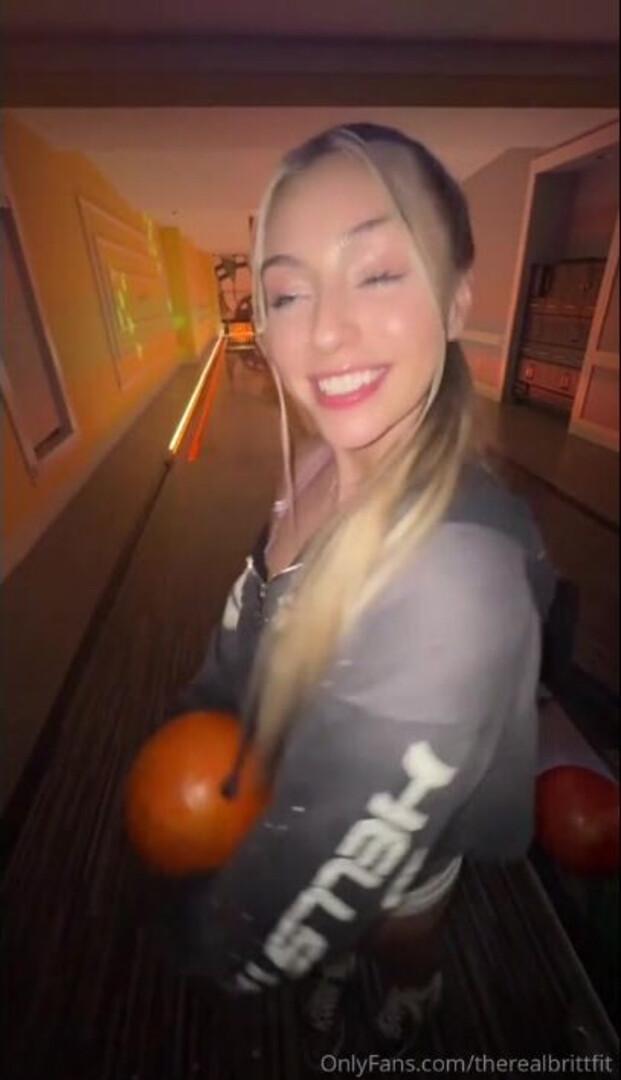 Sex Sucked Bowling Alley - big ass - big tits - blowjob - sex - fuck