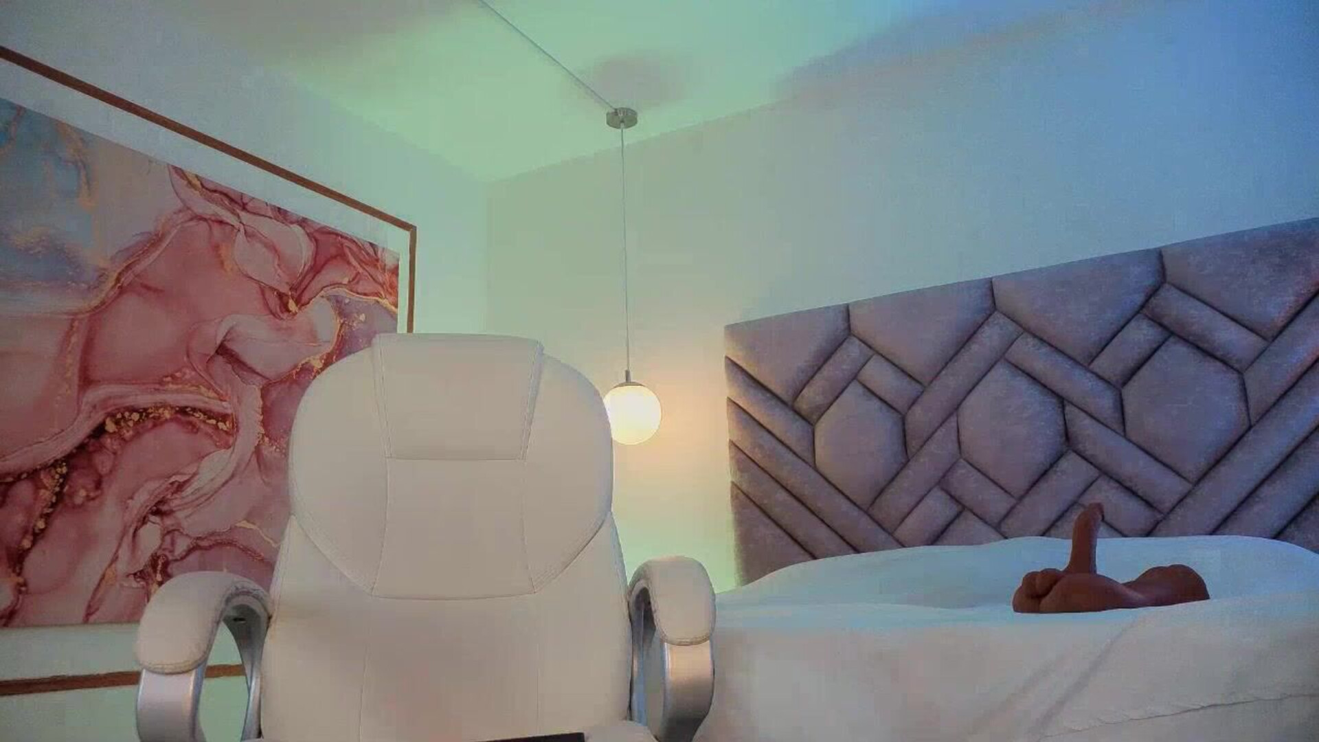 milancorleone 2026 01 13 06h04m26s - webcam