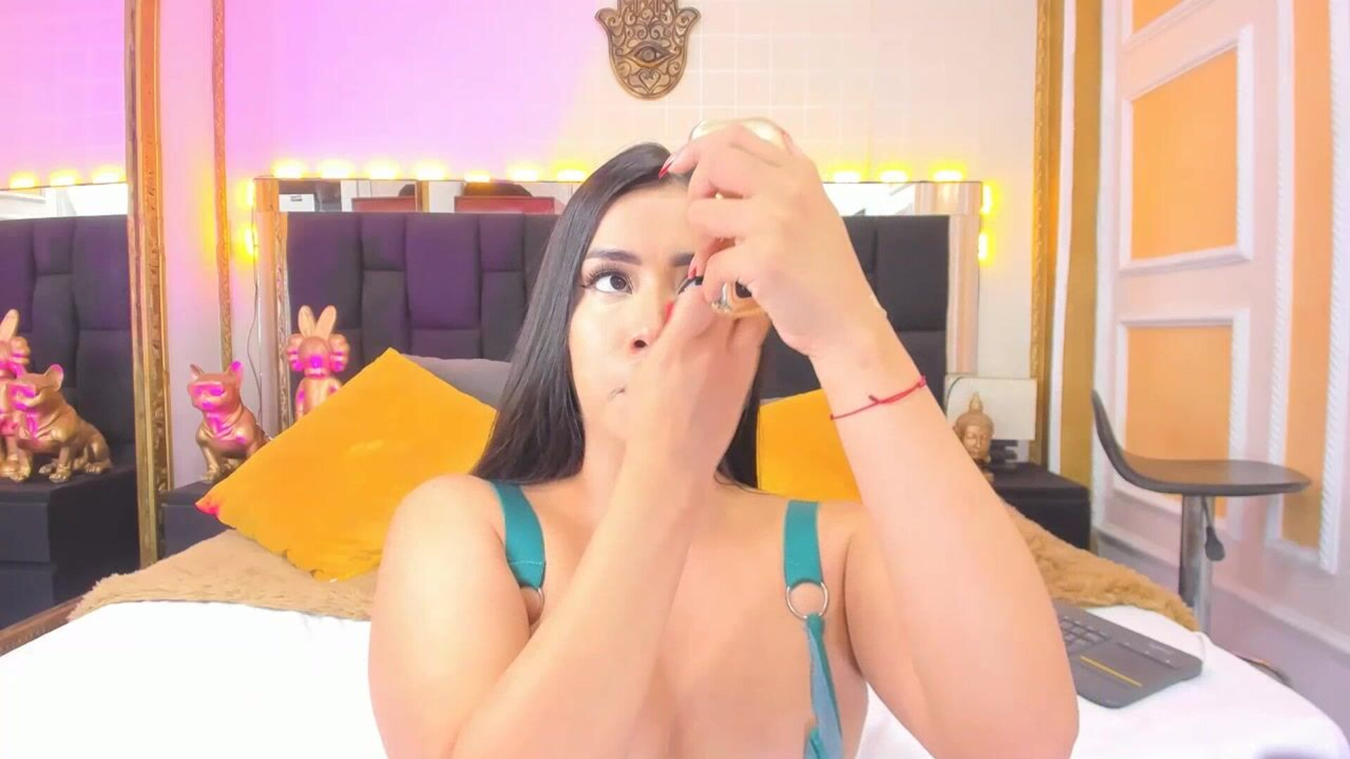 violetgomez 2026 01 13 19h21m15s - webcam