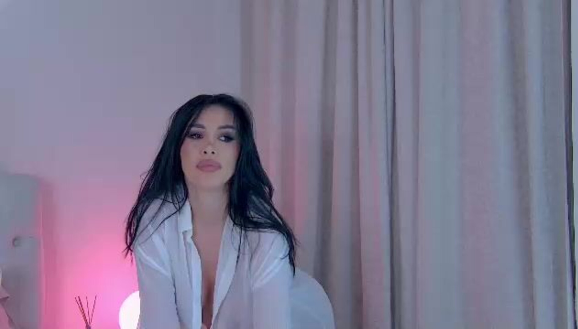 yviesweet 2026 01 11 03h02m05s - webcam