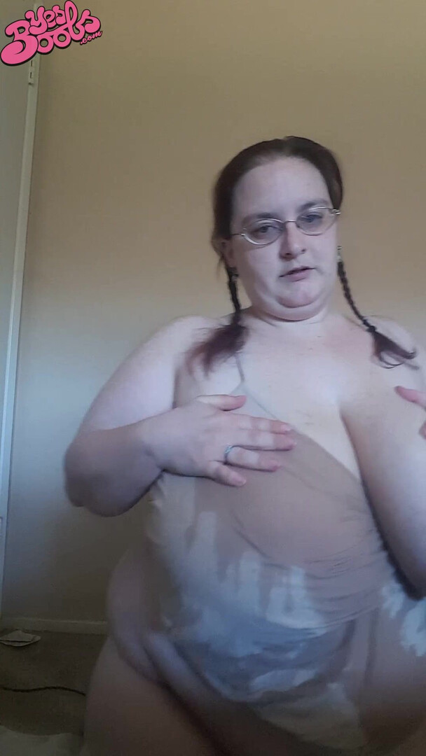 Alyson Galen Biggest Boobs Ever Get Wet - solo - bbw - amateur