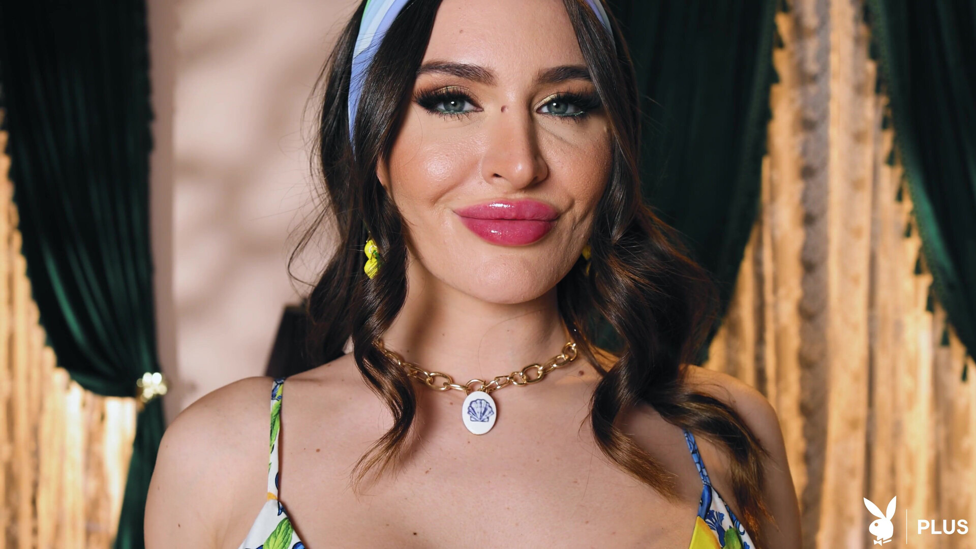 Ella Reese Ella Reese In Fresh Squeeze 4K - ella reese - brunette - blue eyes - big tits - tattoo - solo - 4k