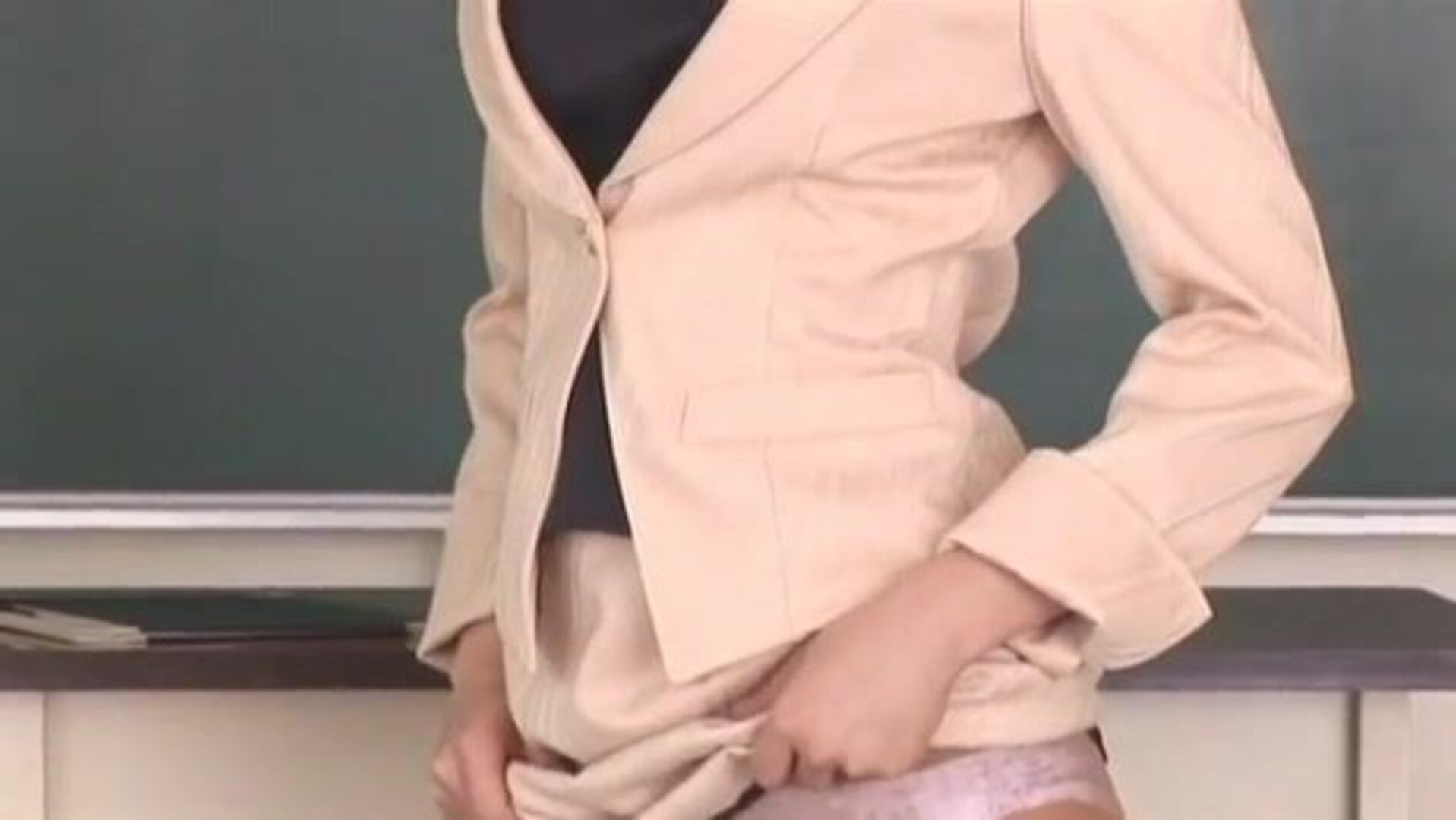 Emi Orihara Threesome in a classroom - jav