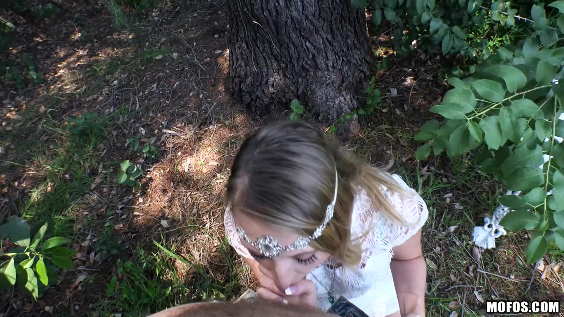 Harley Jade Hippy Chick's Pussy Stretched Out - blonde - outdoor - cumshot