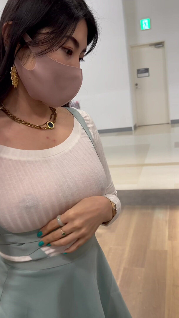 Horny Girl In Public - babe