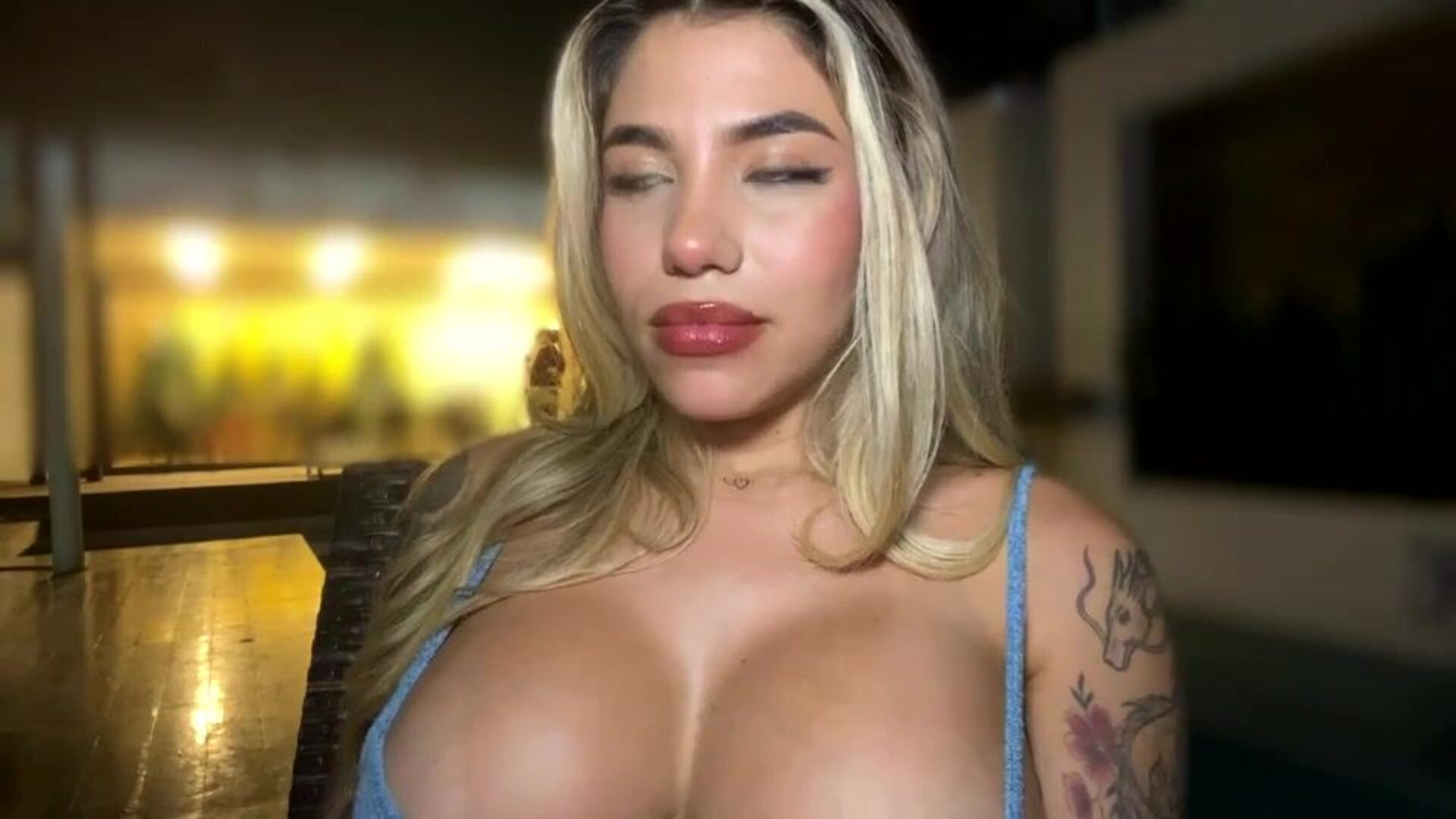 Penelopeblack 2025 12 05 21H47m19s - webcam
