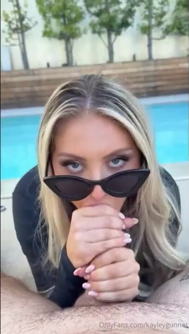 Poolside Facial Scene - big ass - big tits - blowjob - sex - fuck
