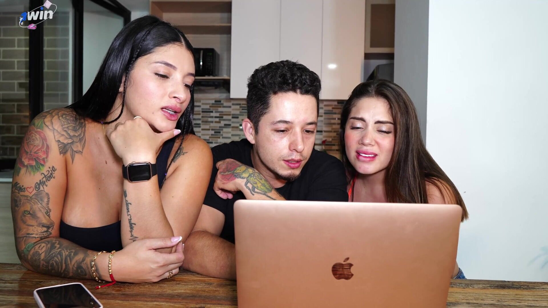 Sara Blonde, Salome Gil Cornudo cocina mientras me follo - ass to mouth - big ass - big tits - brutal sex - cuckold - deep throat - hd videos - homemade - kitchen - pornstar