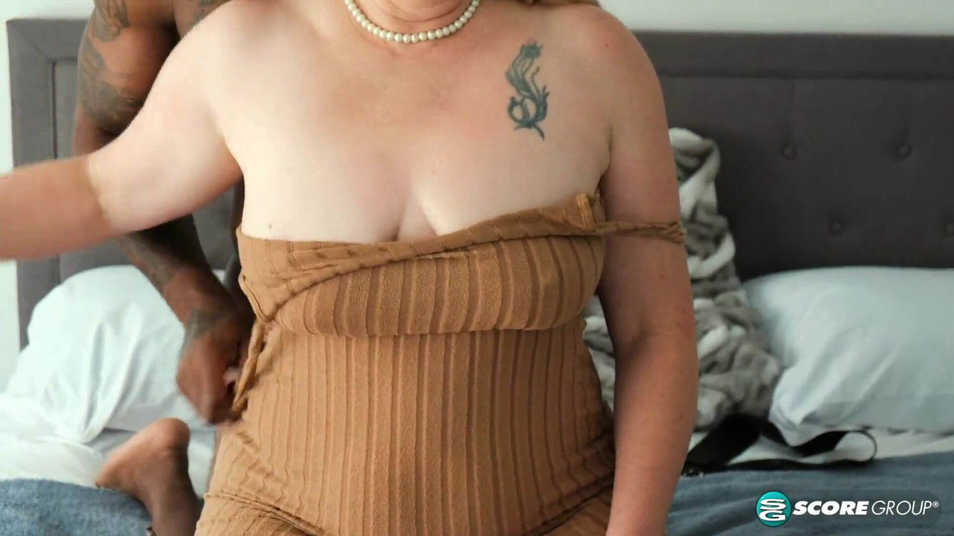 Tayler Deerden Tayler, 51, gives all of her holes to her daughter's hung boyfriend - milf - big ass - blowjob