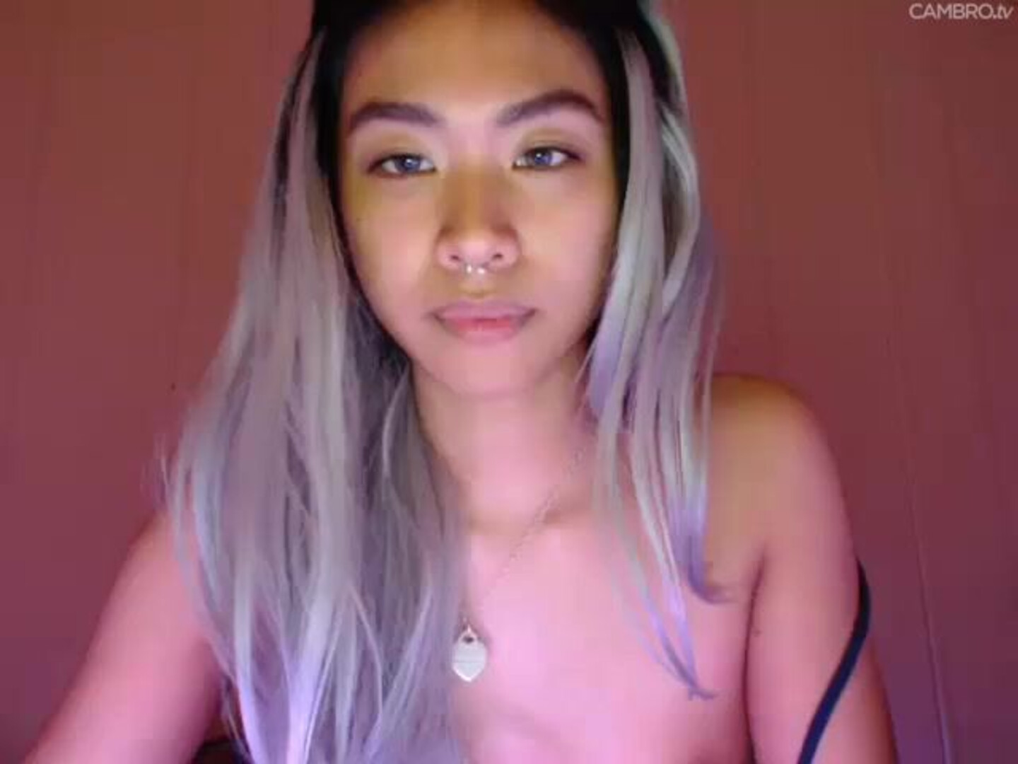 fruitythot Chaturbate Asian camwhore shows brown nipples, toying pussy - asian