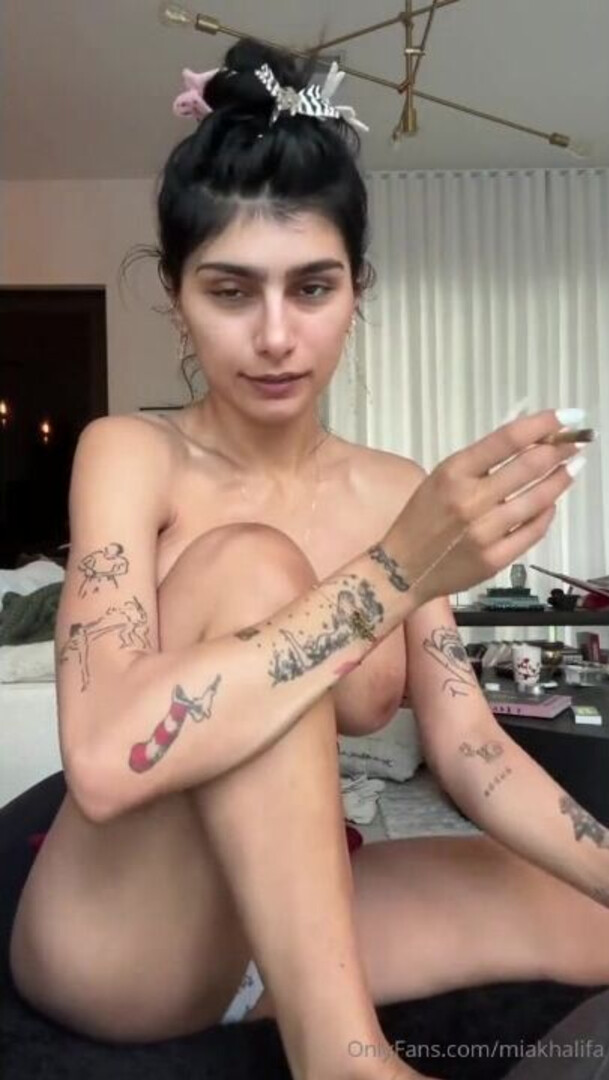 mia khalifa smoking topless titty tease ppv - big ass - big tits - blowjob - sex - fuck