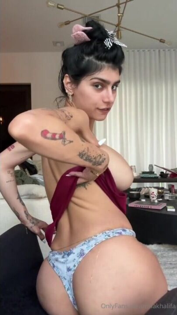 mia khalifa smoking topless titty tease ppv - big ass - big tits - blowjob - sex - fuck
