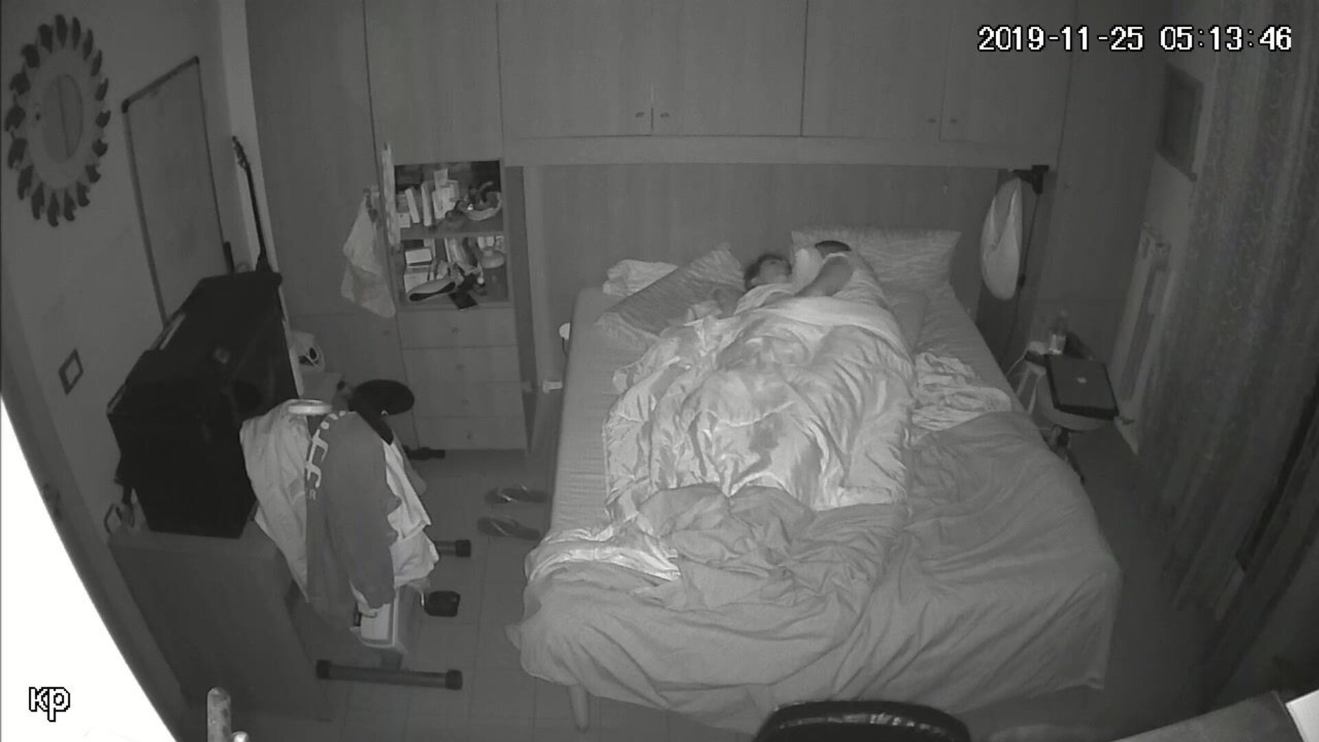 Con la esposa en la habitación - teen - girlfriend - amateur - blowjob