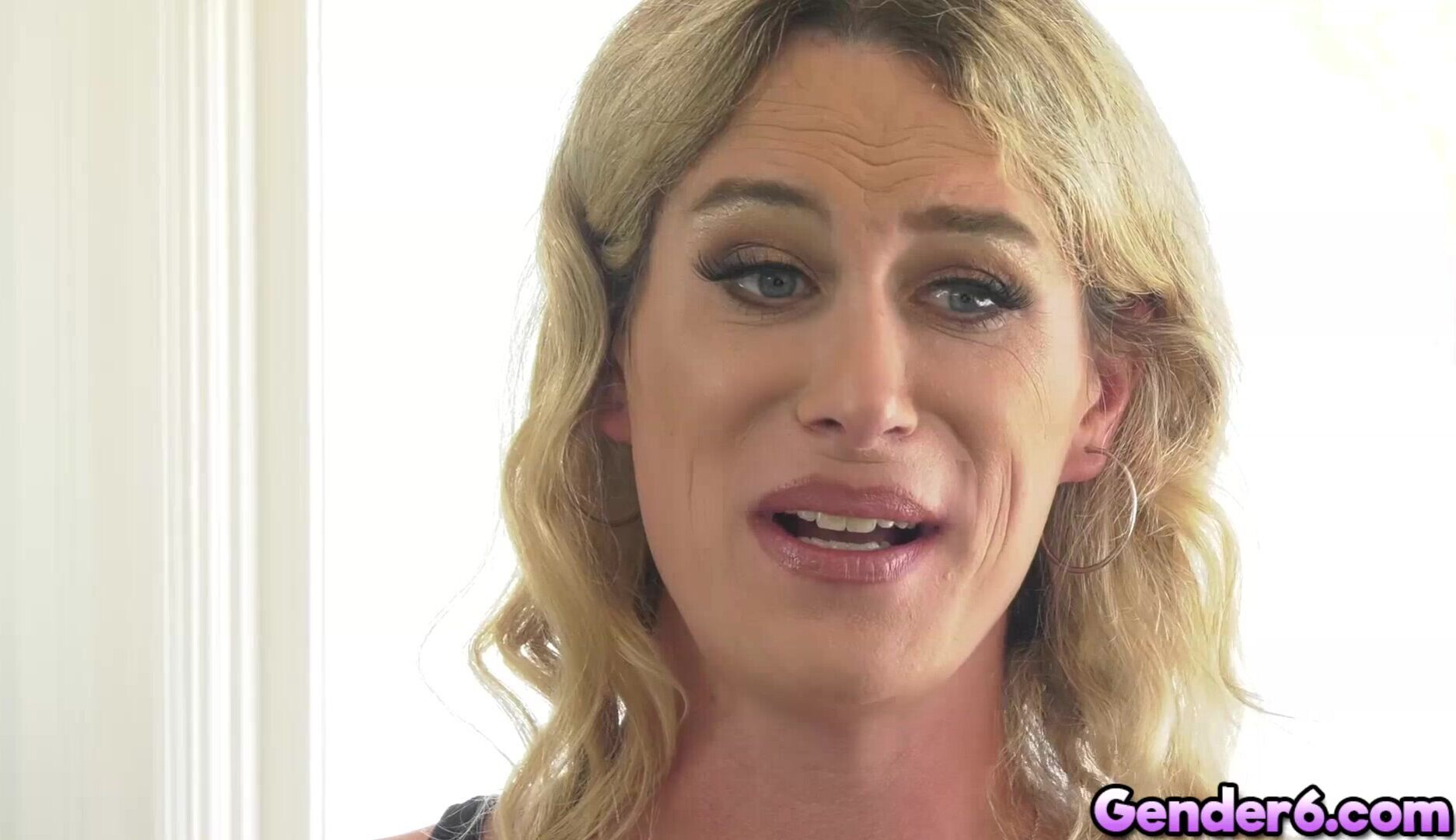 Huge Nikki Vicious fucked small guy Jake - interracial - big tits - anal - deepthroat - blonde - trans - fishnets - bubble butt - black - fingering