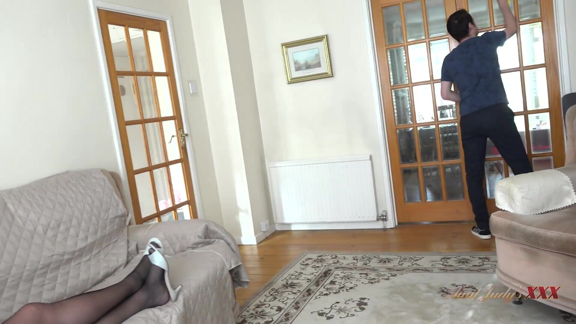 Juliet Invites in the Window Cleaner For More Than Just Cleaning - milf - mature - big ass - blowjob