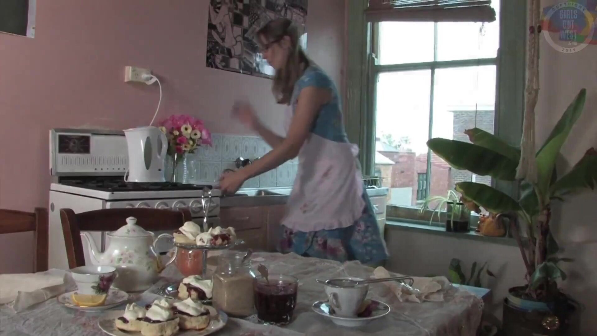 Kara & Evie Tea Time - lesbian - big ass - small tits