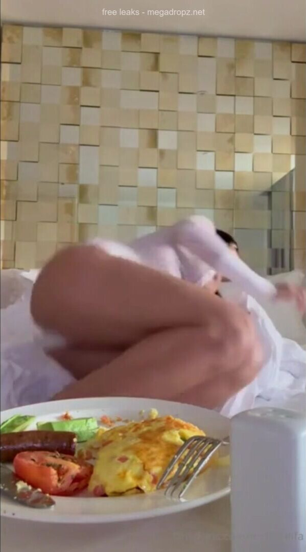 Mia Khalifa Eating Breakfast With Her Tits Out - xxx
