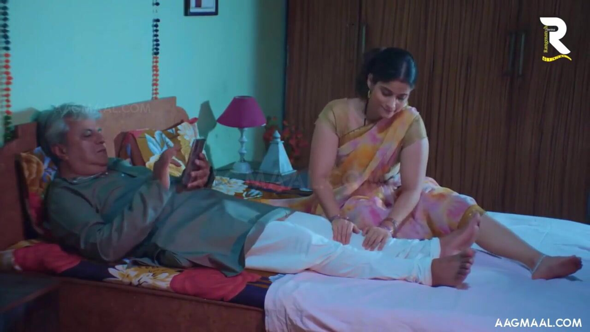 Padosan Season 01 Episode 02 (2024) Rangmanch Hindi Hot Web Series - poulamichatterjee - riyagupta - neelam - nehalvadoliya - amesha - mimdas - binduthakur - gargikhakhalary - priyagamre - bhartijha