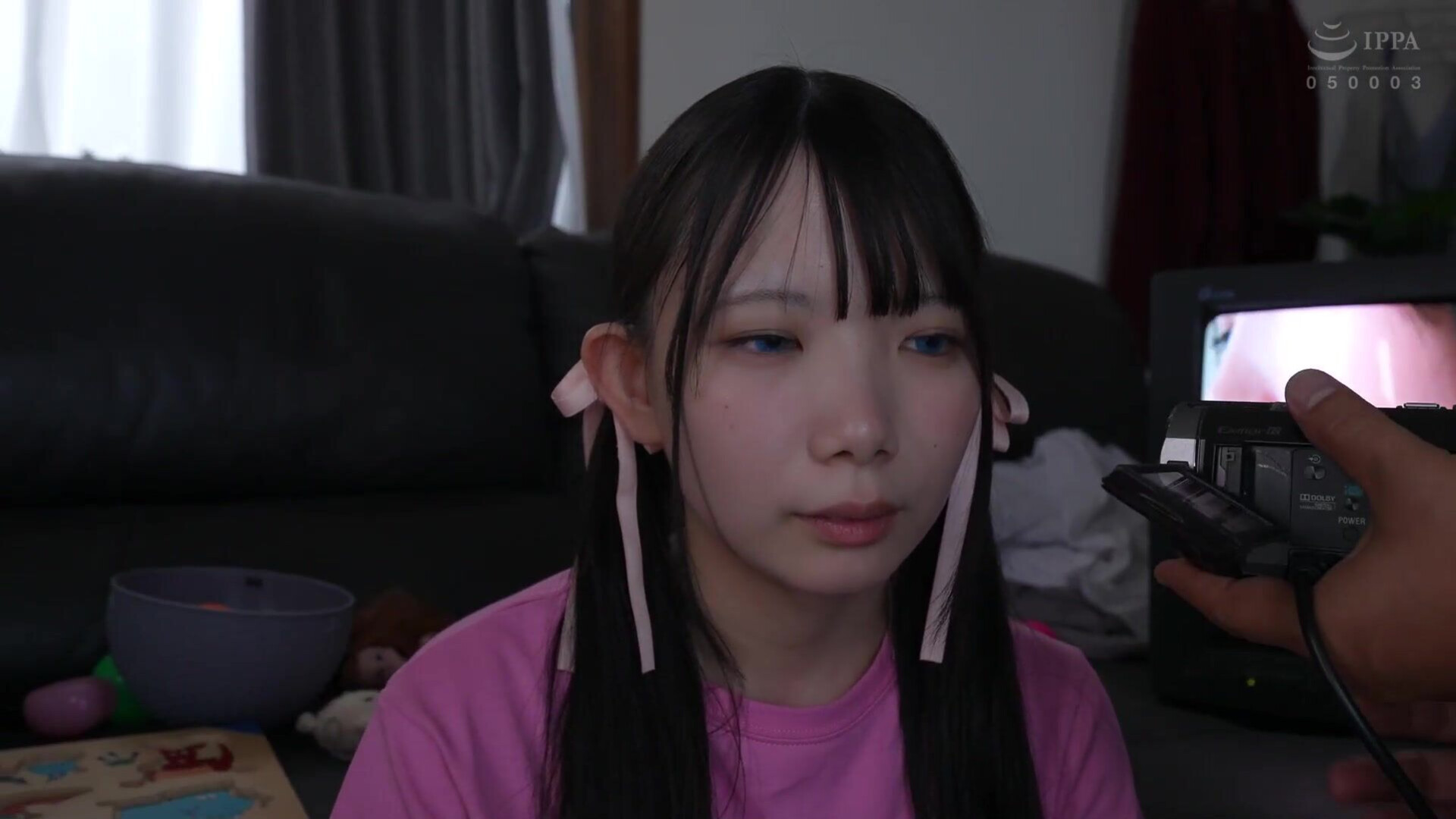 REAL 964 — Brainwashed Girls Crowd Around Their Beloved R - asian