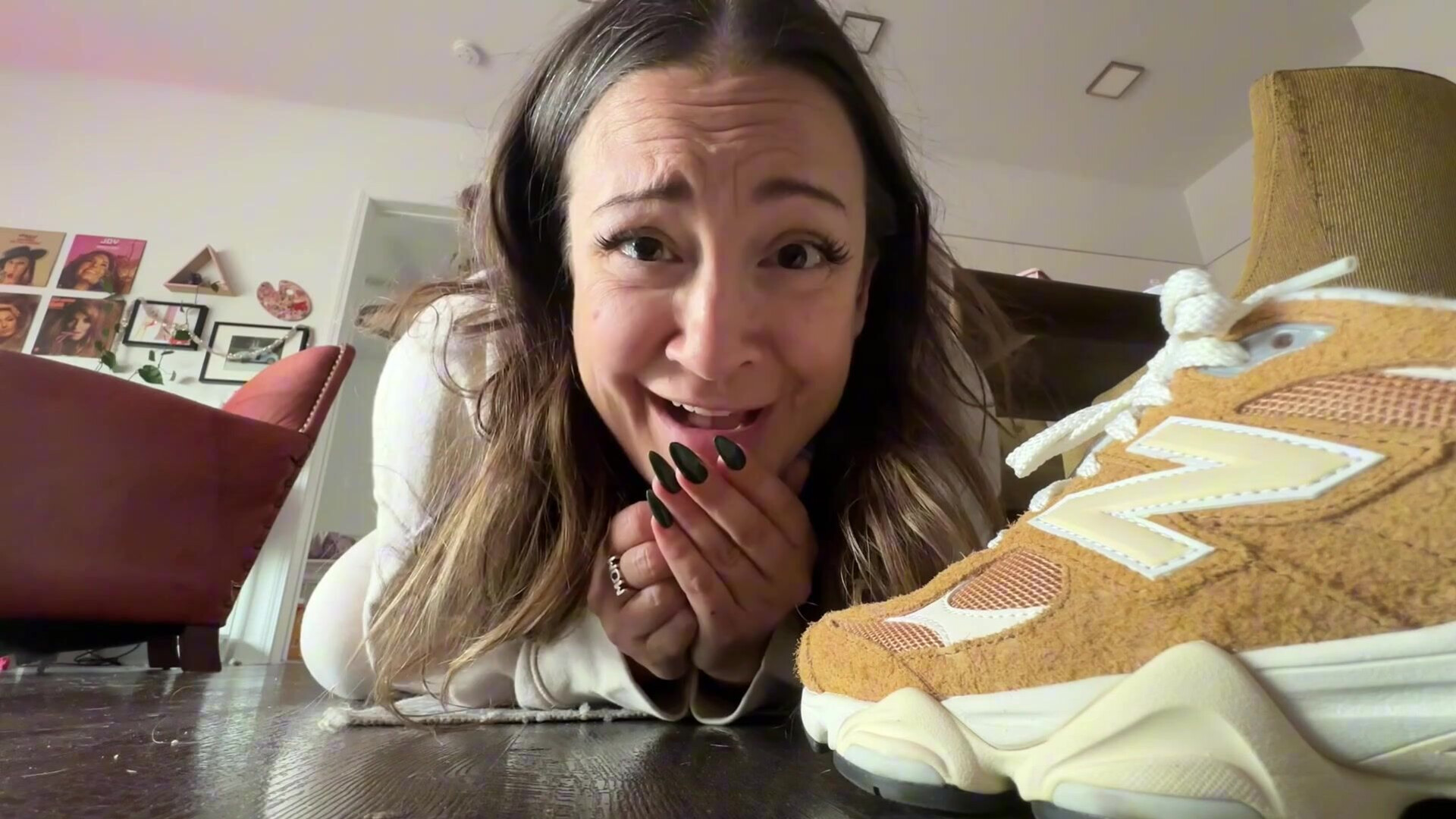 The friendly giantess - big ass - babe