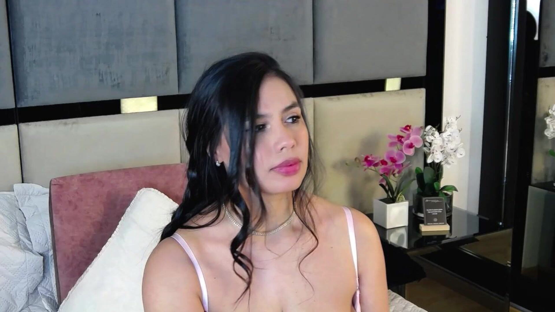 tamaraklose 2025 11 22 19h36m28s - webcam