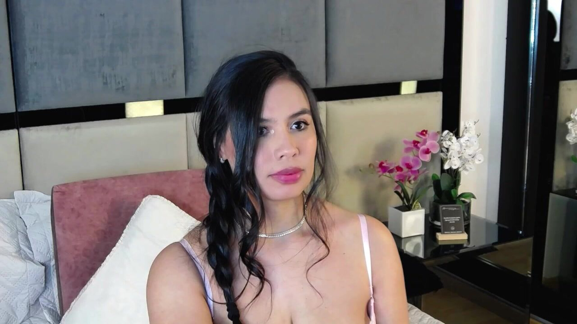 tamaraklose 2025 11 22 19h36m28s - webcam
