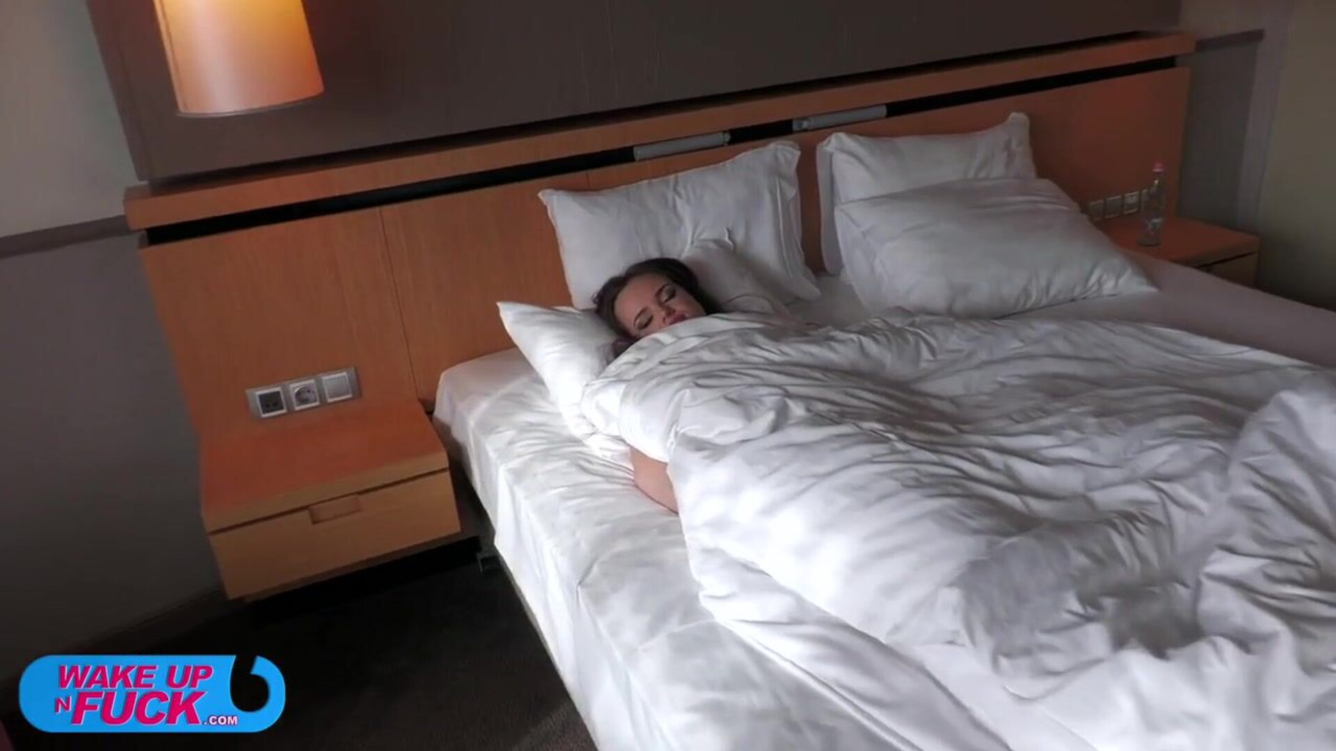 wakeupandfuck olivia zlota 720p - pissing