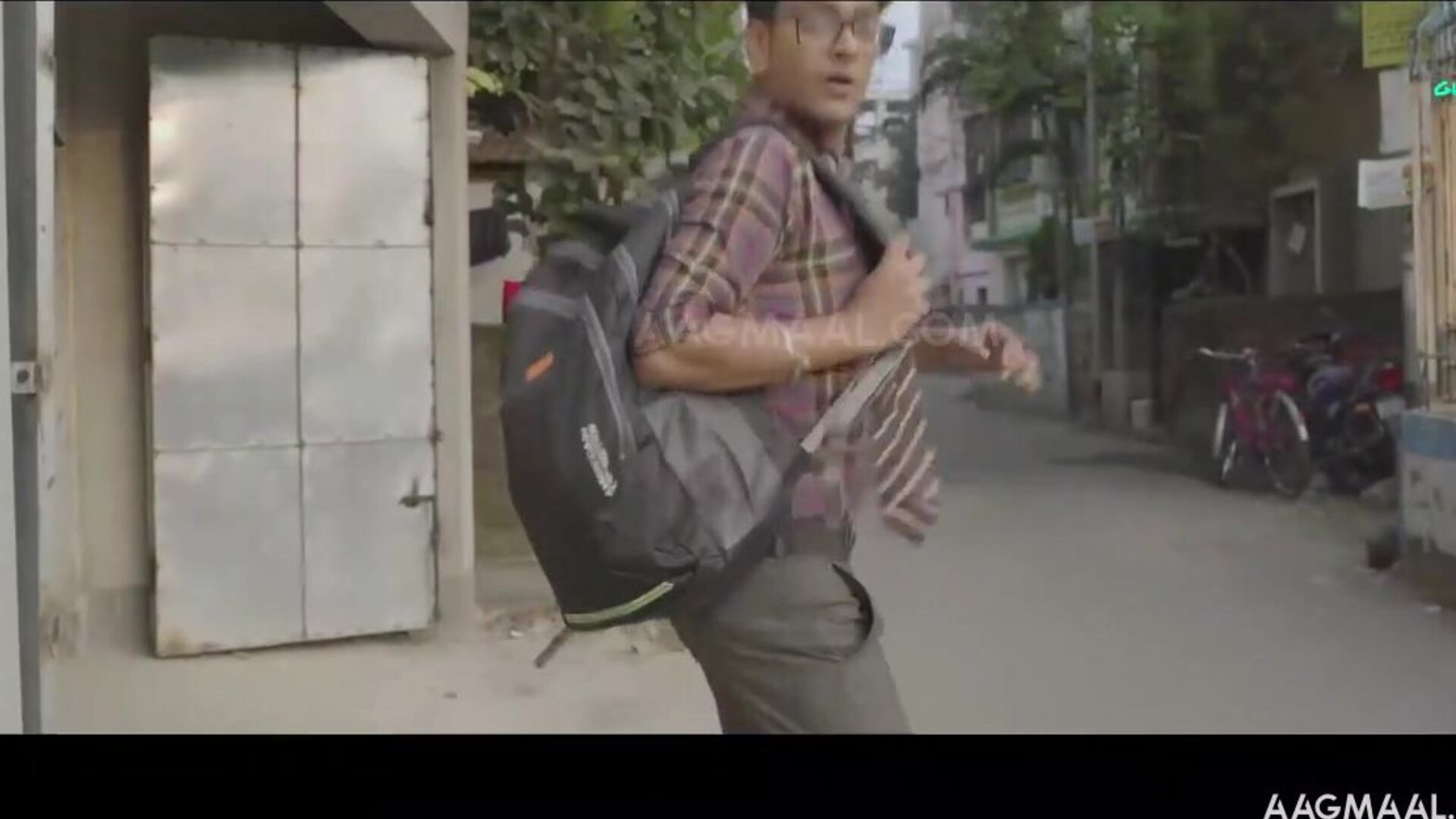 Bahen Chawk Season 01 Episode 01 Uncut (2021) GupChup Hindi Hot Web Series - neelam - sapnasappu - tinanandy - tinadutta - sucharitabhattacharya - alkaraj - priyagamre - bhartijha - ayushijaiswal - su