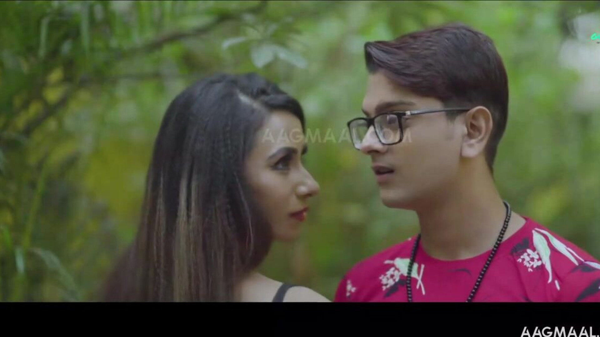 Bahen Chawk Season 01 Episode 01 Uncut (2021) GupChup Hindi Hot Web Series - neelam - sapnasappu - tinanandy - tinadutta - sucharitabhattacharya - alkaraj - priyagamre - bhartijha - ayushijaiswal - su