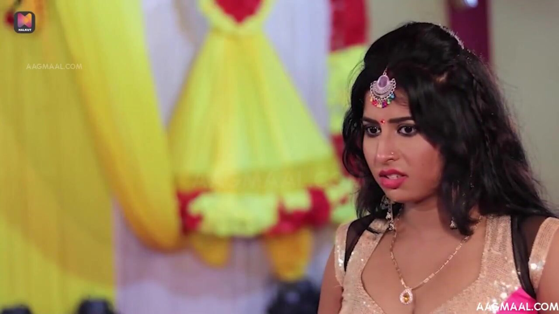 Bebas Season 01 Episode 03 (2023) HalKut Hindi Hot Web Series - jinnijazz - prajaktajahagirdar - neelam - sapnasappu - arpitadey - tinanandy - tinadutta - bhargavidebi - bhargavidevi - sucharitabhatta