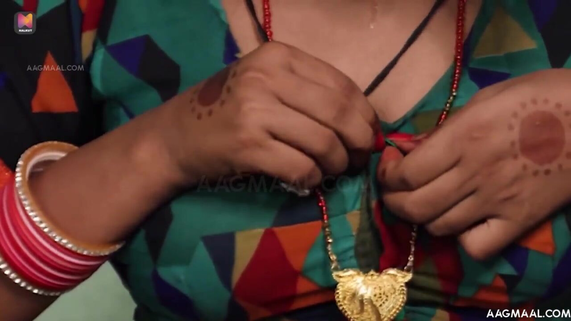 Bebas Season 01 Episode 03 (2023) HalKut Hindi Hot Web Series - jinnijazz - prajaktajahagirdar - neelam - sapnasappu - arpitadey - tinanandy - tinadutta - bhargavidebi - bhargavidevi - sucharitabhatta