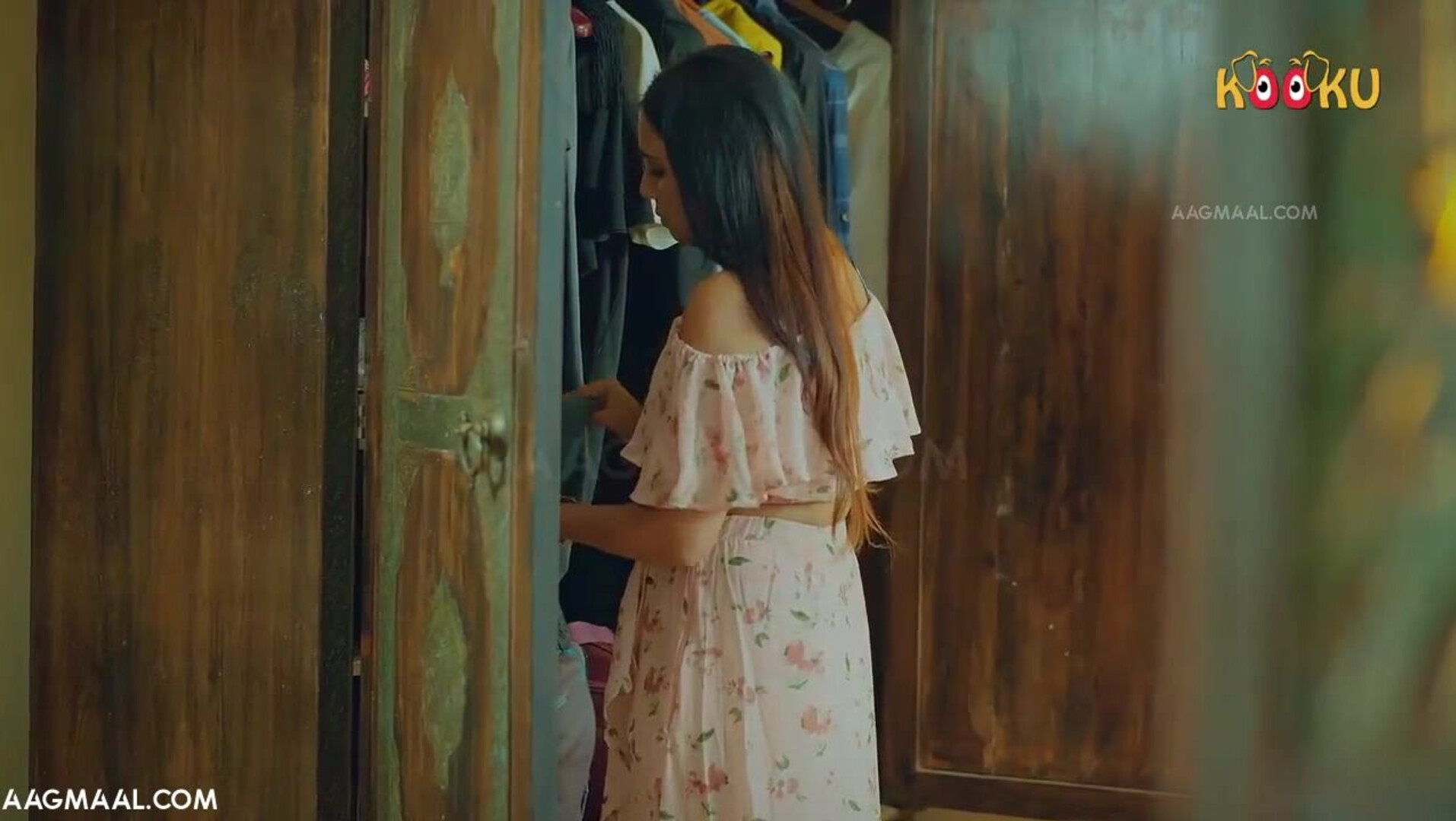 Chull New Item Season 01 Episode 01 (2023) Kooku Hindi Hot Web Series - priyagamre - leenasingh - sharonparmar - bhartijha - ayushibhowmick - prajaktajahagirdar - peehukanojiya - pihusharma - poojasinha - pihujaiswal