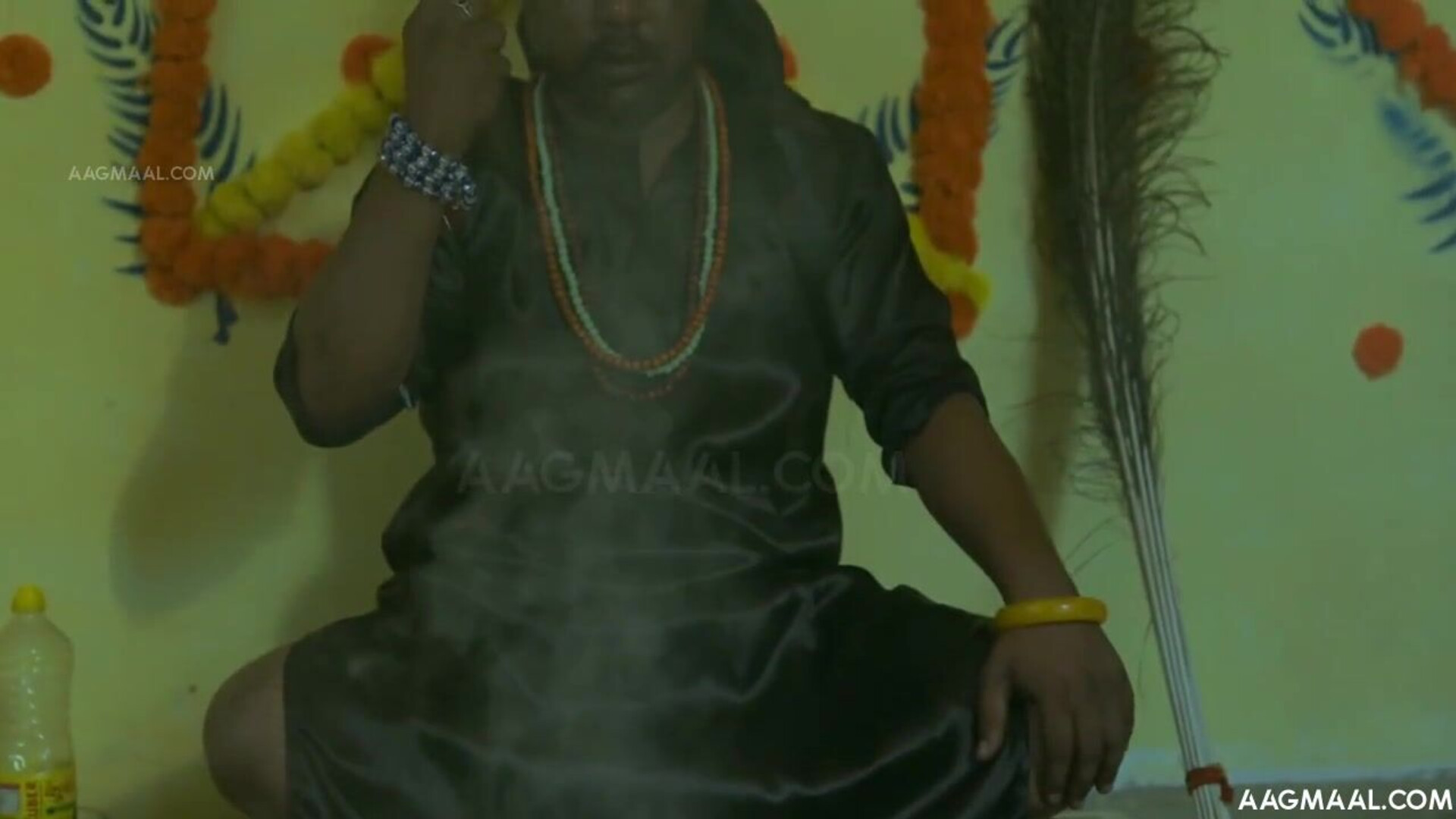 Jadui Ittar Season 01 Episode 01 (2023) Woow Hindi Hot Web Series - prajaktajahagirdar - neelam - sapnasappu - bhargavidebi - bhargavidevi - tinanandy - tinadutta - sucharitabhattacharya - alkaraj - p