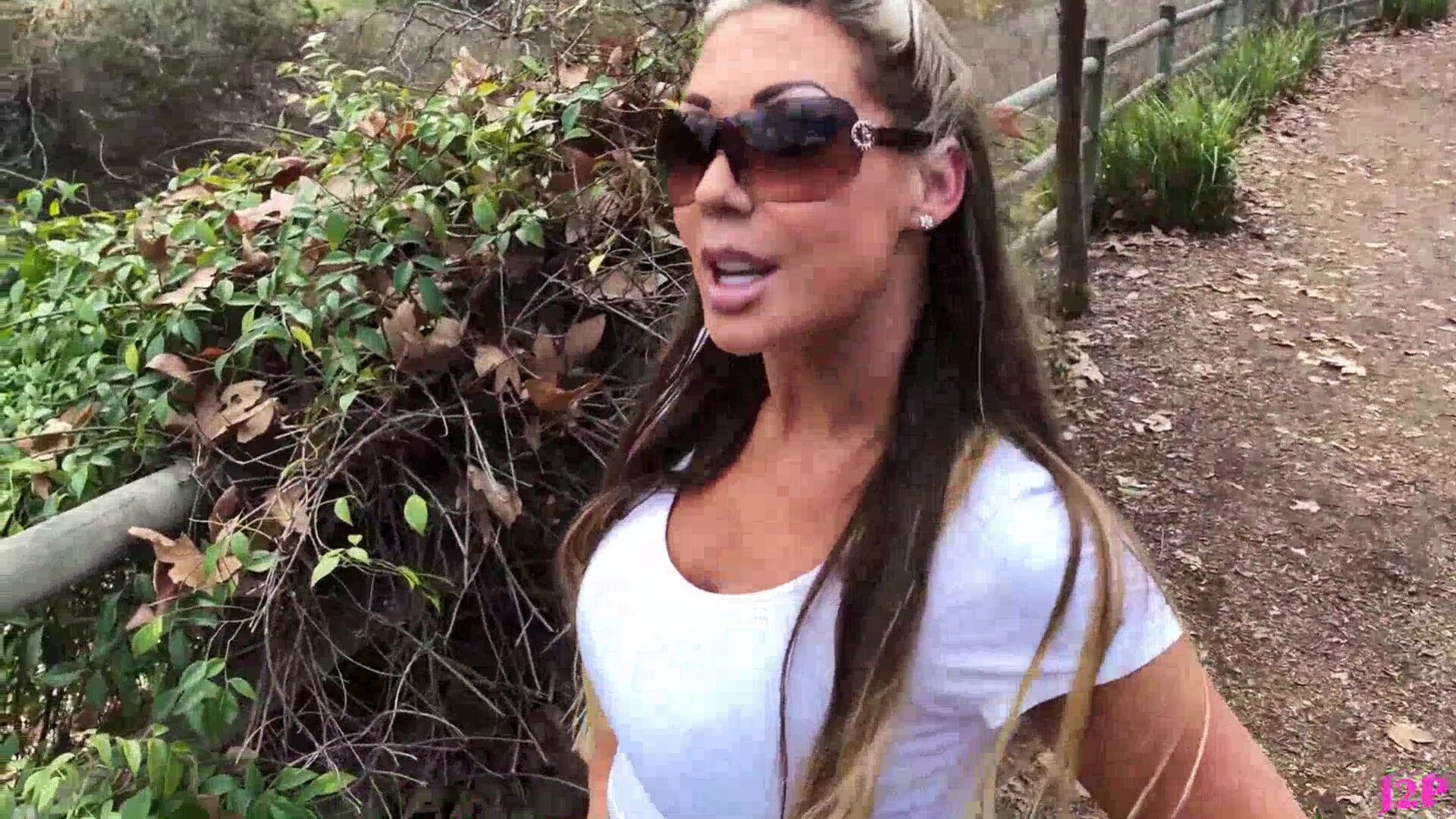 Jessicas Temptations Naughty Jogger Hookup - pov - blowjob - amateur