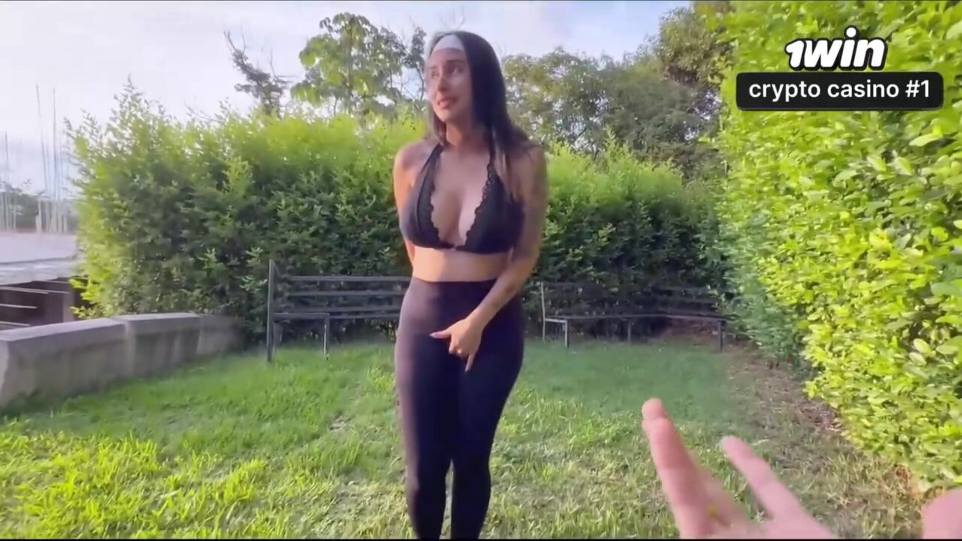 Latina mummy rides a caballo and spills climaxes on the street. Jenifer play public m - xxx - porn - mujeres deportistas - hardcore - orgasmos a chorro - masturbation squirt - sexo em publico - latina milf - se viene a chorros