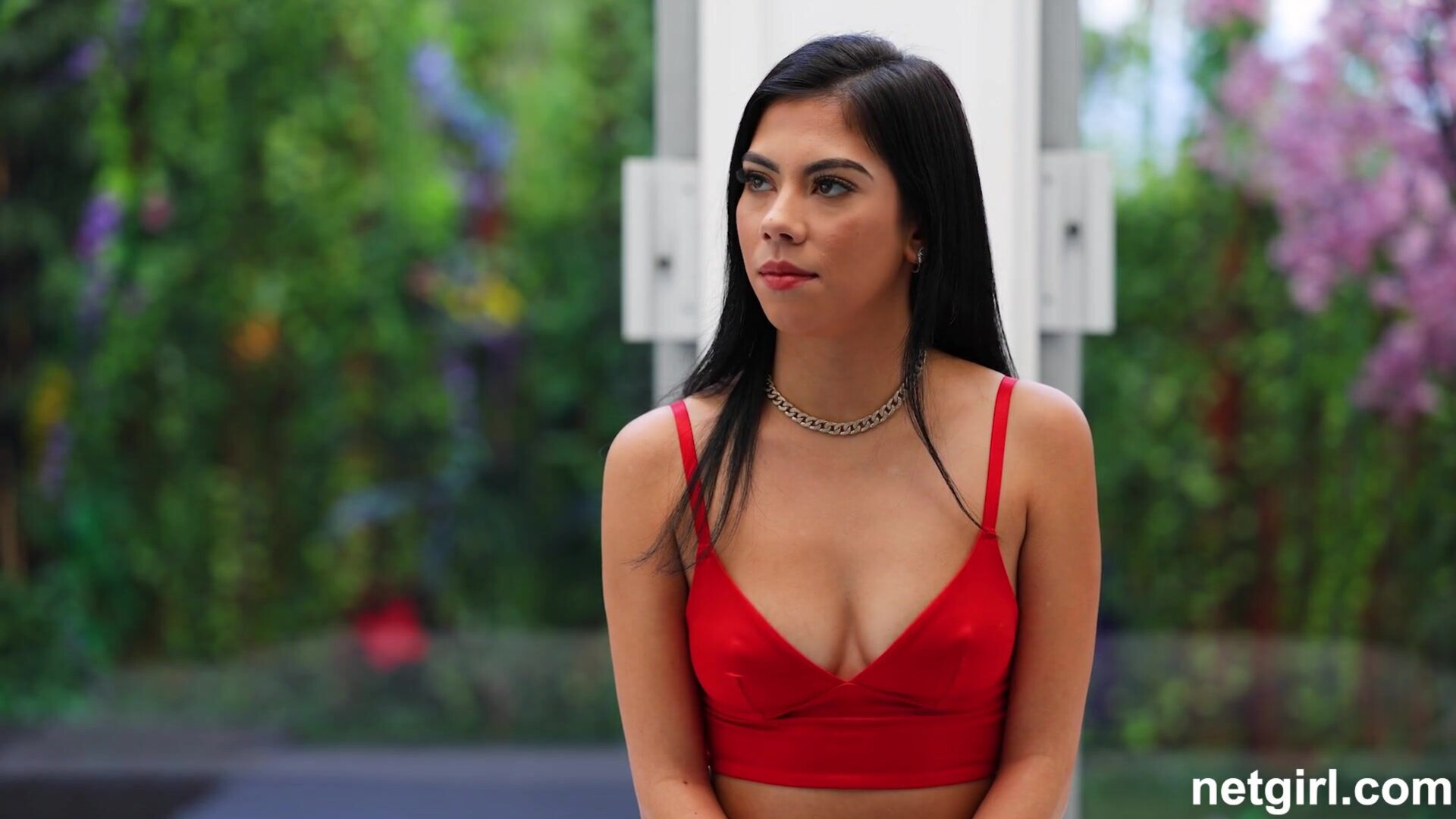 Mila Marie Cordial in a very cute package 1080p - brunette