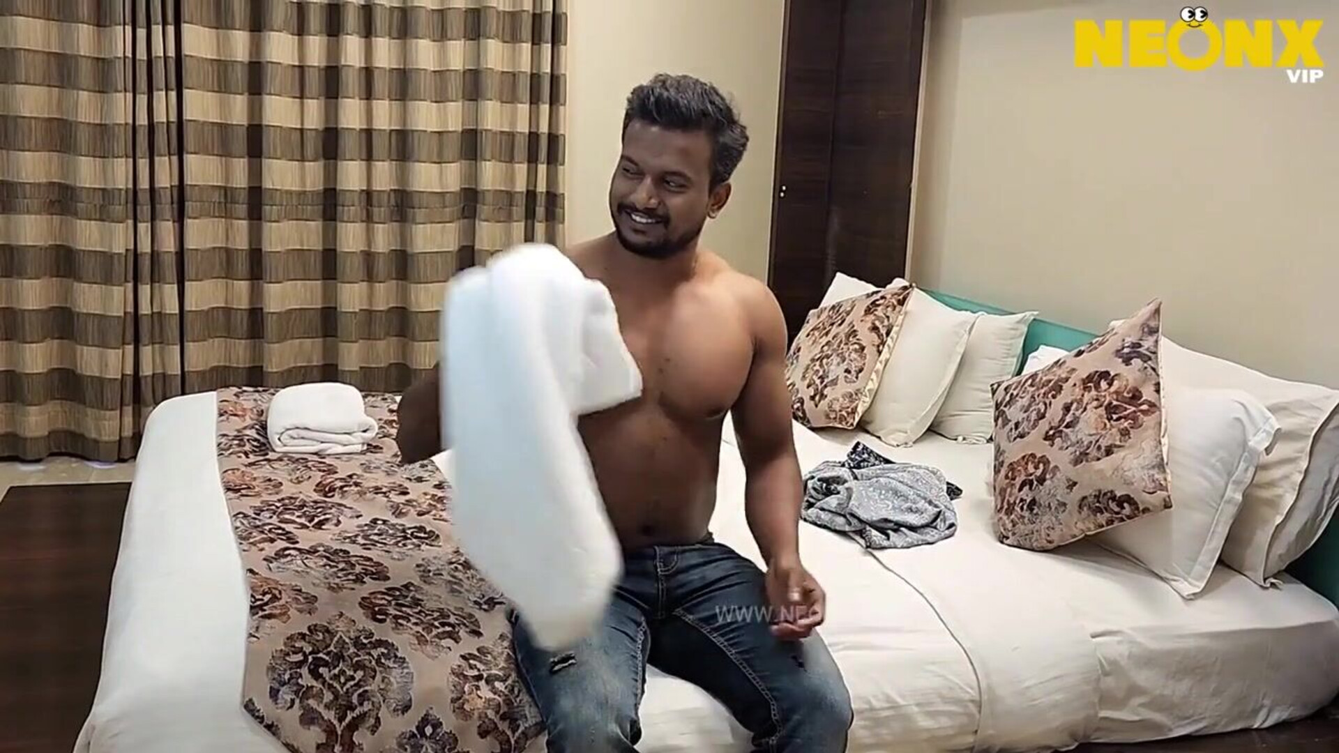 Rozi Bhabhi 3.0 Uncut (2023) NeonX Hindi Hot Short Film - sapnasappu - tinanandy - tinadutta - sucharitabhattacharya - alkaraj - pihusingh - zoyarathore - kajalchauhan - jyotimishra - anmolkhan