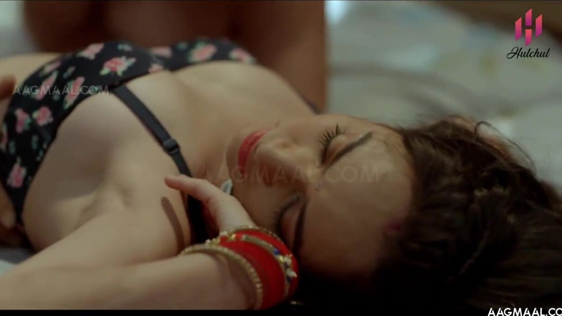 Sasura Season 01 Episode 04 (2023) HulChul Hindi Hot Web Series - priyagamre - leenasingh - sharonparmar - bhartijha - ayushibhowmick - prajaktajahagirdar - peehukanojiya - pihusharma - poojasinha - pihujaiswal