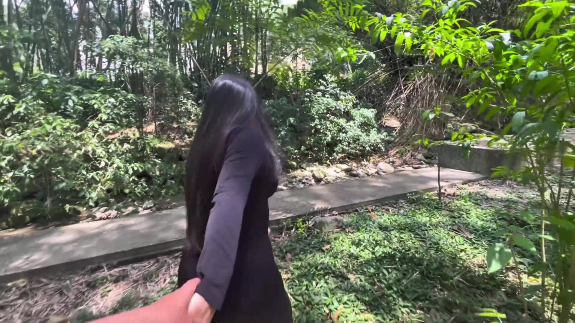 Sexo oral en publico - latina - mature - blowjob - public