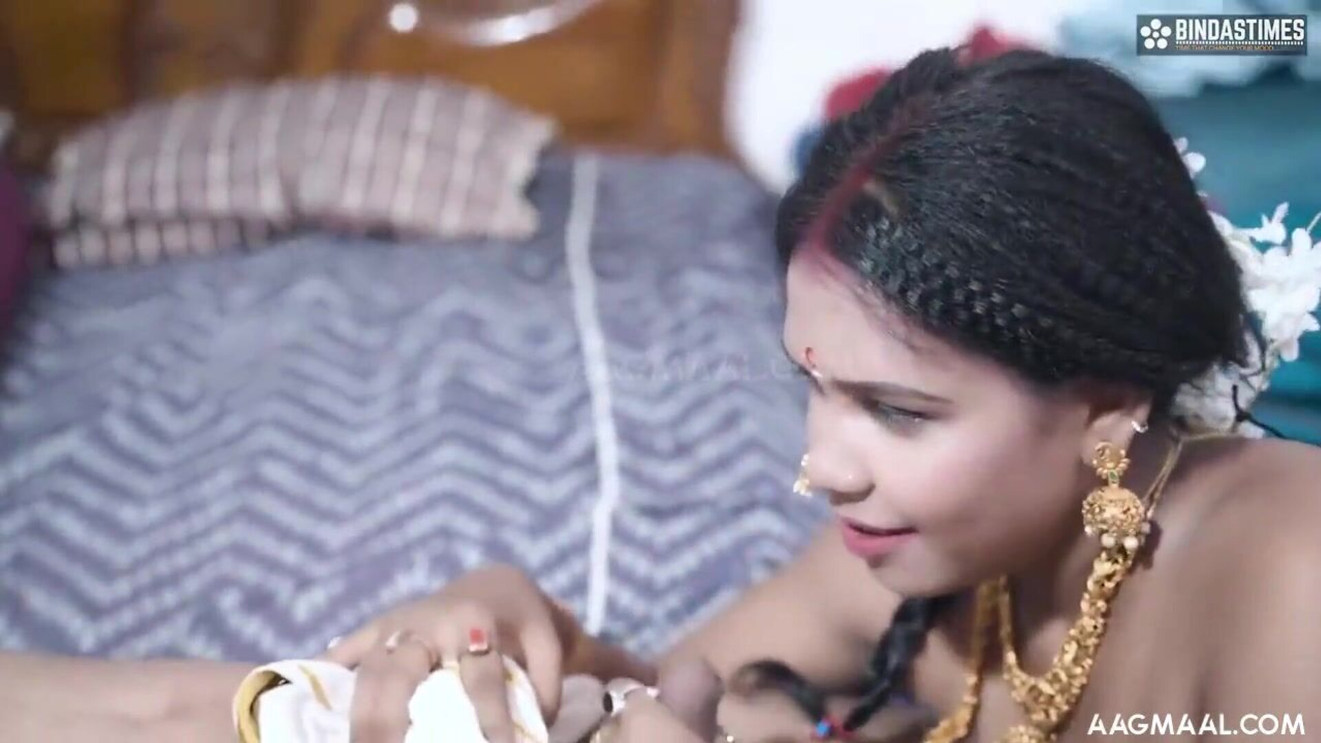Tamil Devar Uncut (2023) BindasTimes Hindi Short Film - sapnasappu - tinanandy - tinadutta - sucharitabhattacharya - alkaraj - zoyarathore - kajalchauhan - jyotimishra - anmolkhan - fetish