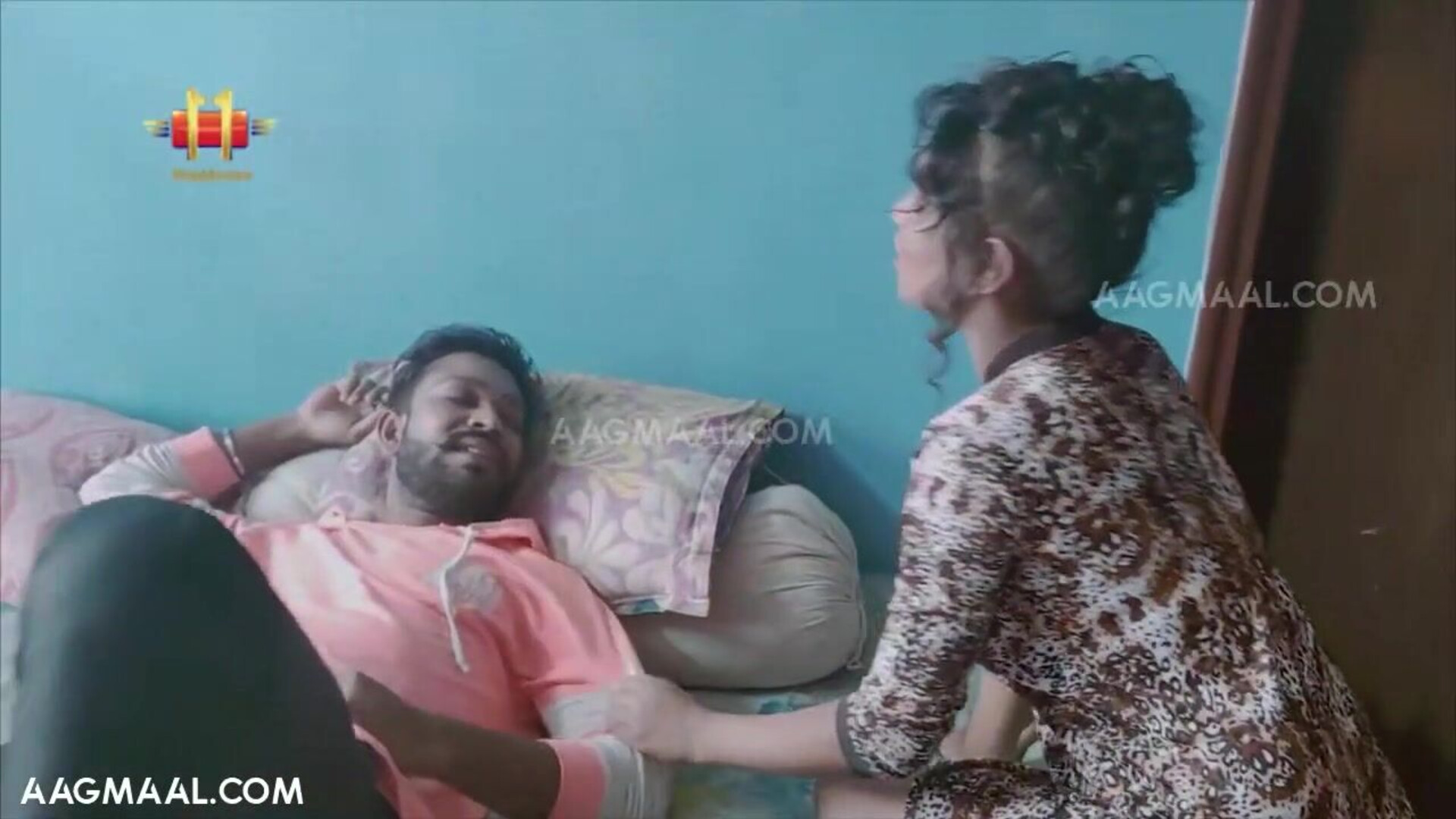XXX Family Season 01 Episode 01 Uncut (2021) 11UpMovies Hindi Short Film - kanchanarora - sucharitabhattacharya - tinanandi - tinanandy - tinadutta - jyotimishra - sapnasappu - kajalchauhan - nanditad