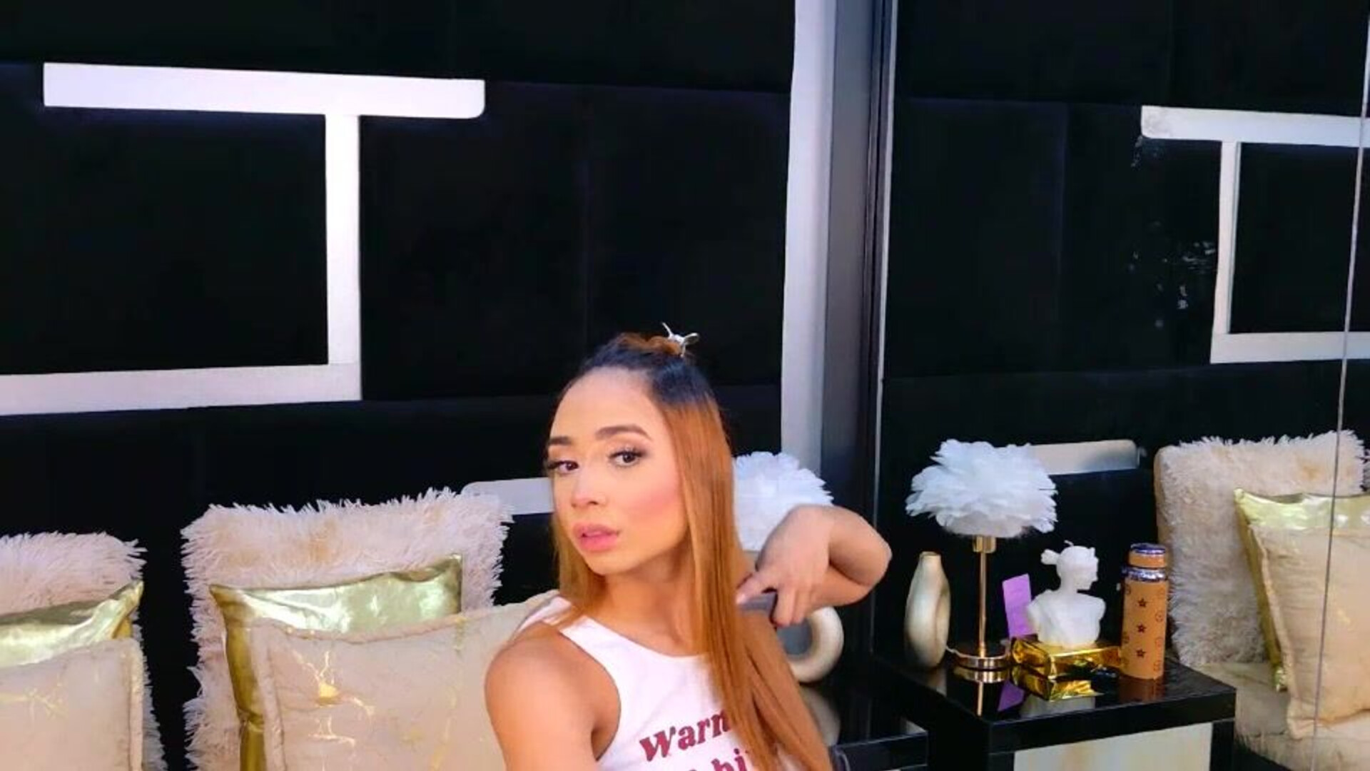 alanaferrara 2025 12 03 18h24m29s - webcam