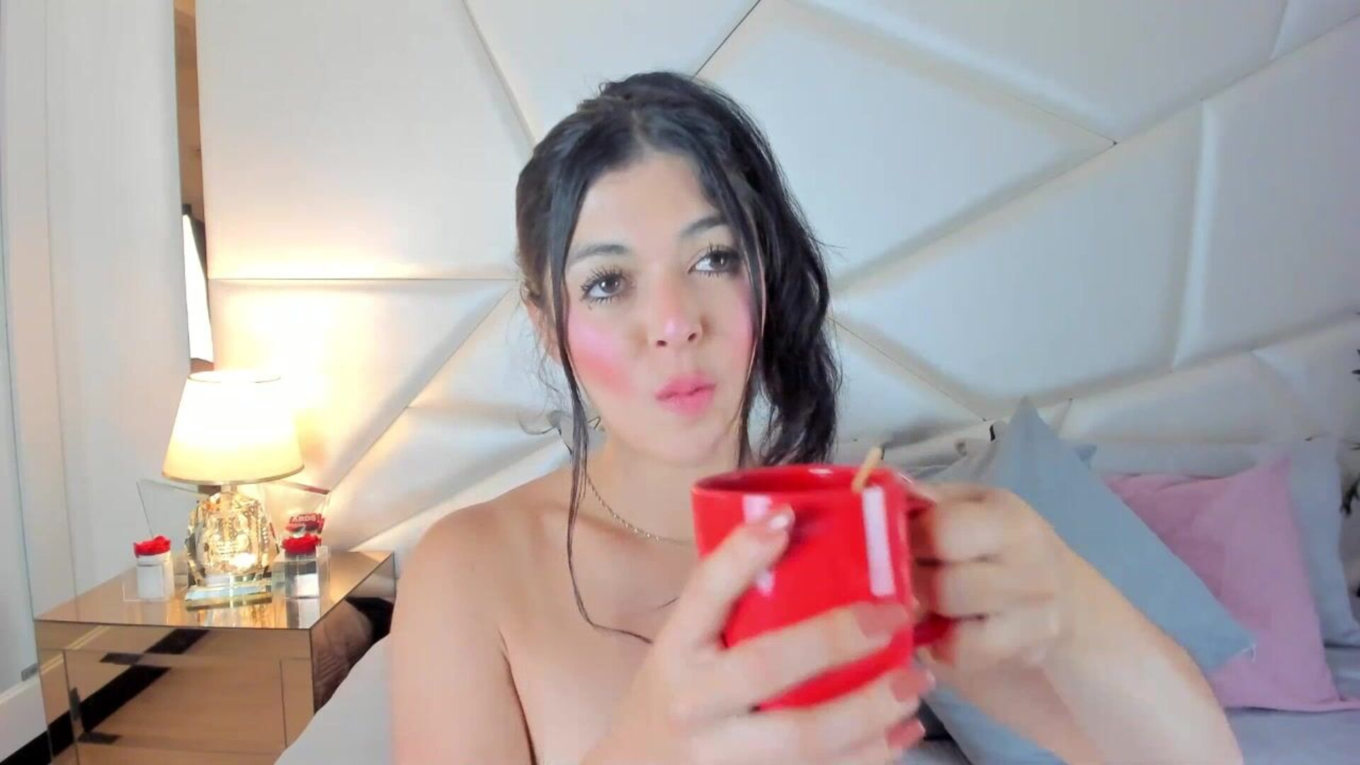 camilamelo 2025 12 27 08h08m27s - webcam