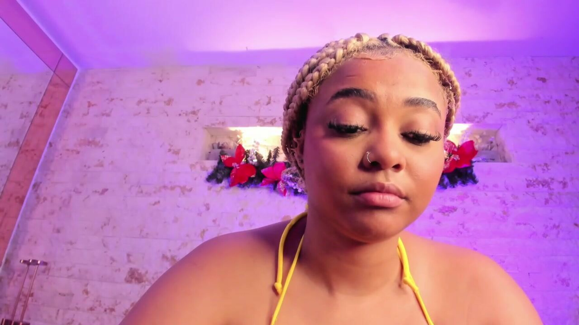 pamela west 2025 12 31 06h49m28s - webcam